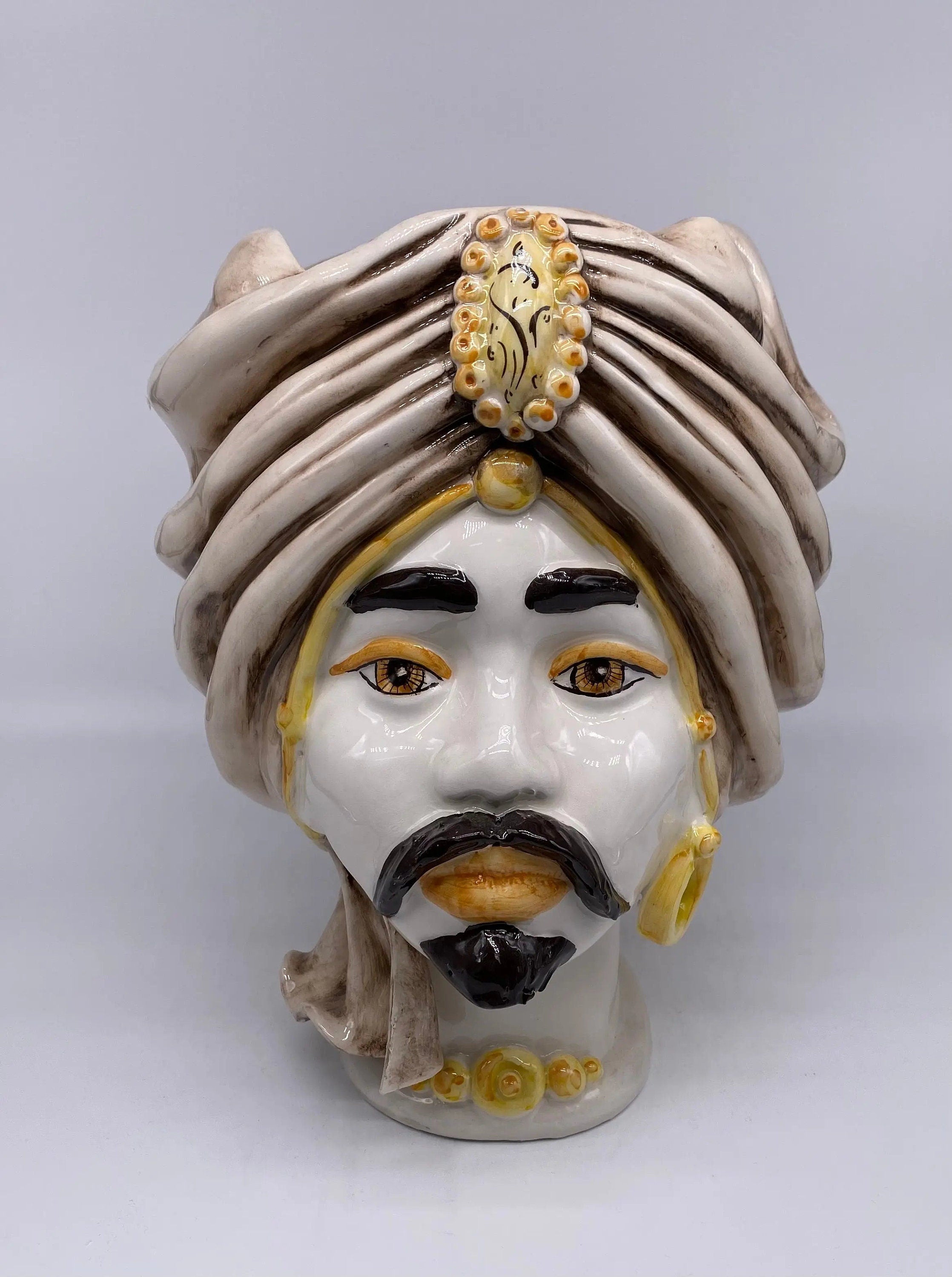 Teste di Moro Atena Ceramica Caltagirone cm H.30 L.23 Artigianale Écru Bianco Giallo DD CERAMICHE SICILIANE