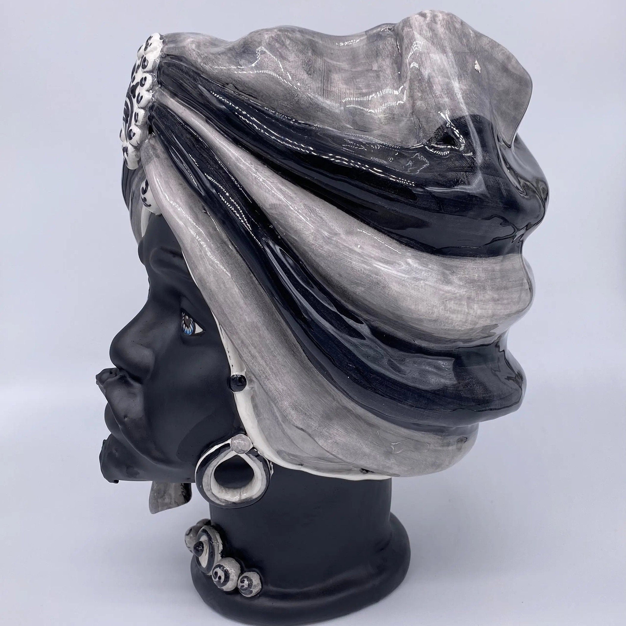 Teste di Moro Atena Ceramica Caltagirone cm H.30 L.23 Artigianale Grigio Nero DD CERAMICHE SICILIANE