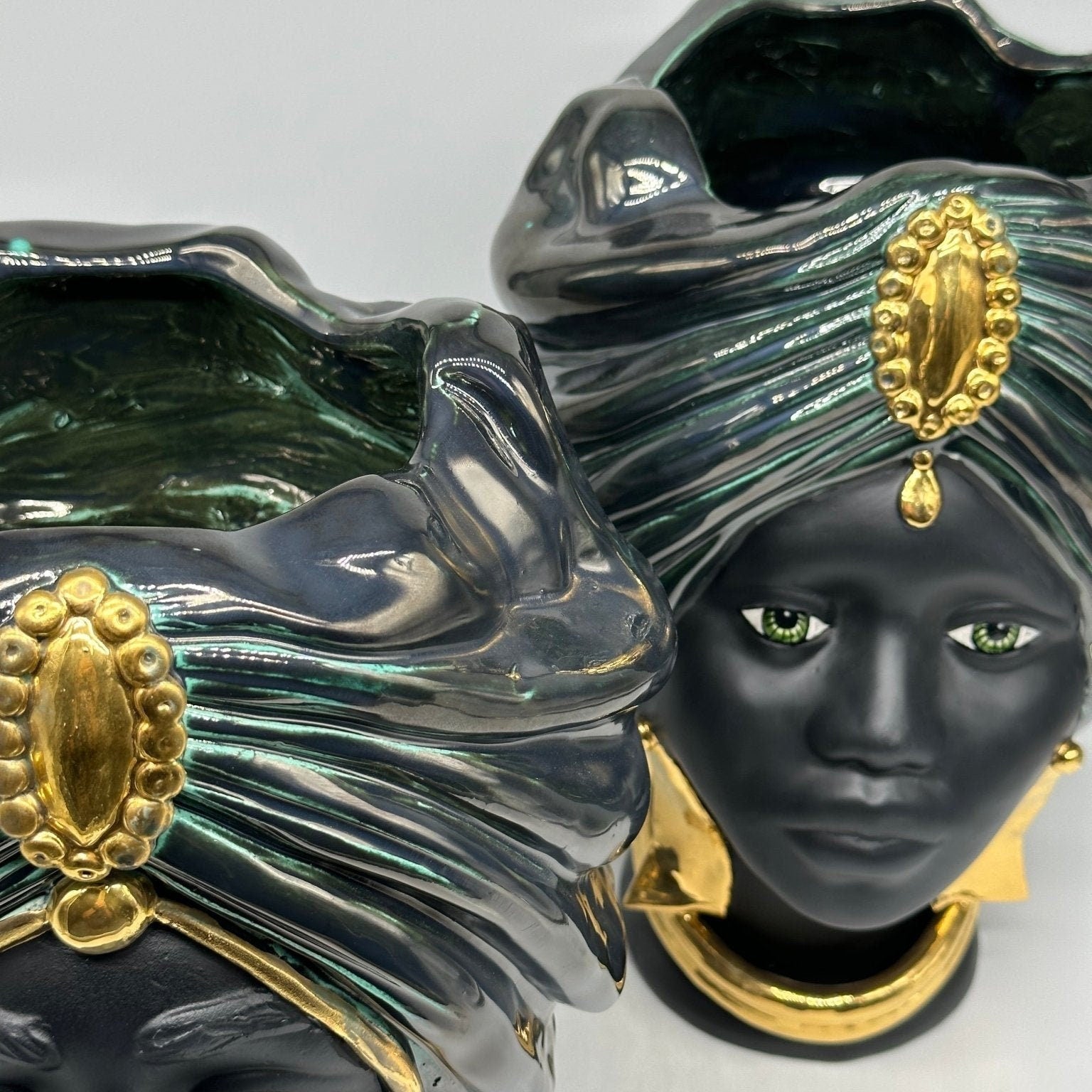 Teste di Moro Atena Ceramica Caltagirone cm H.30 L.23 Artigianale Verde Rame Nero Oro - DD CERAMICHE SICILIANE
