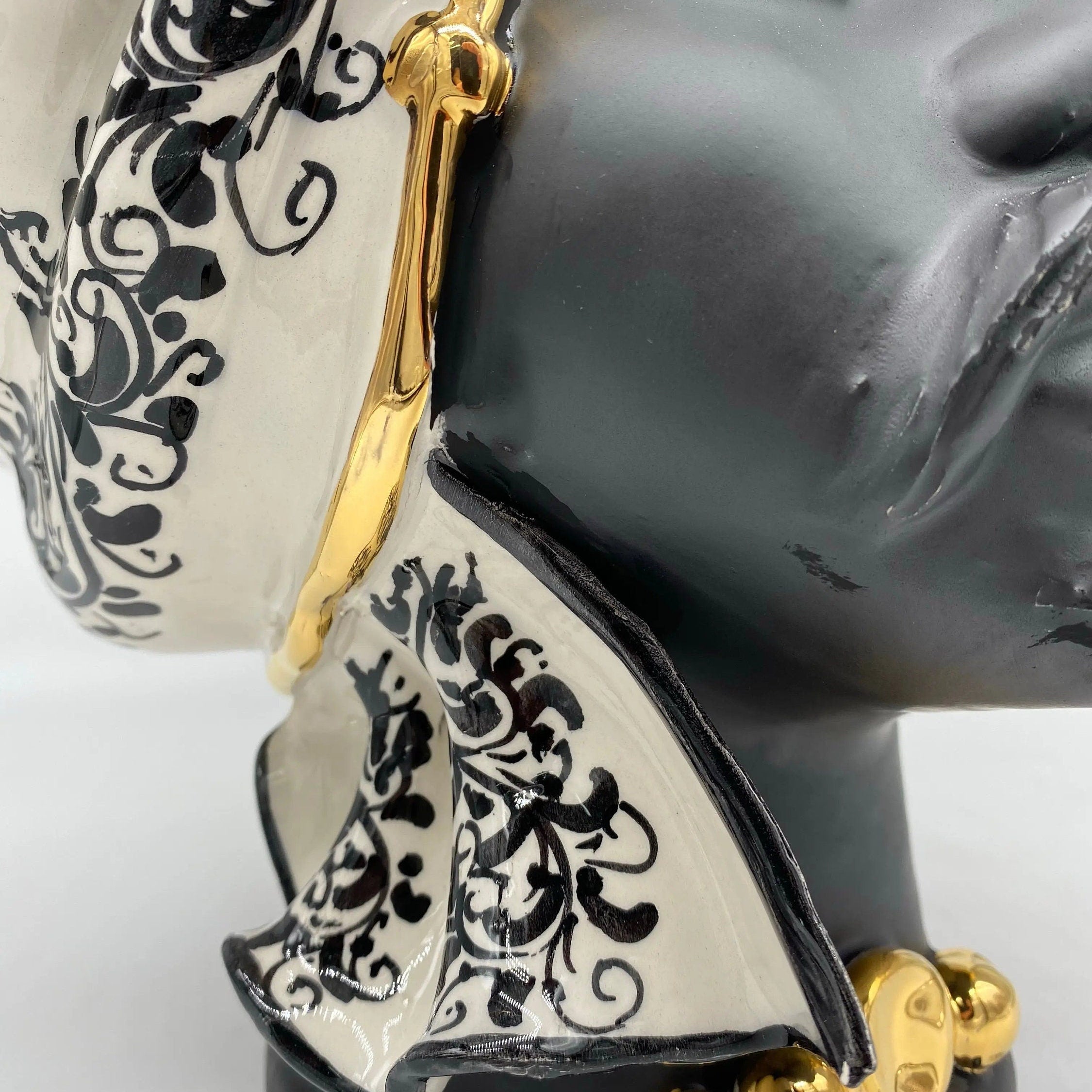 Teste di Moro Atena Ceramica Caltagirone cm H.30 L.23 Artigianale Opaco Bianco Barocco Oro DD CERAMICHE SICILIANE