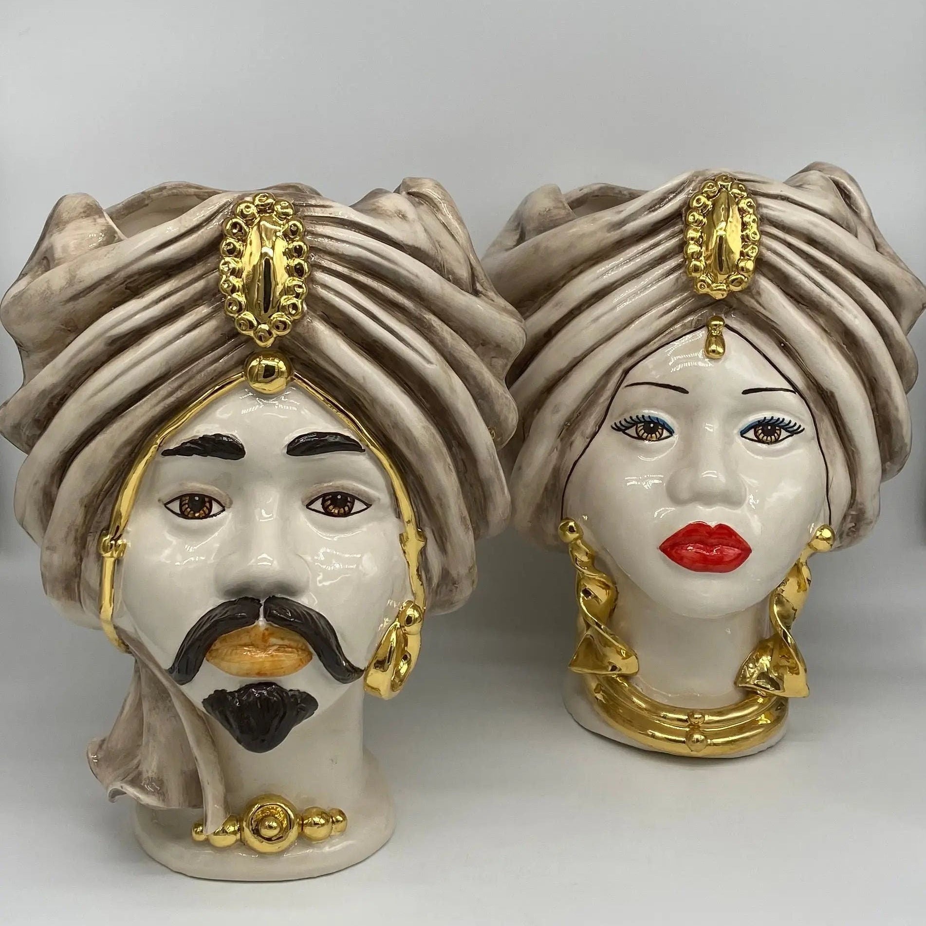 Teste di Moro Atena Ceramica Caltagirone cm H.30 L.23 Artigianale Écru Beige Oro DD CERAMICHE SICILIANE