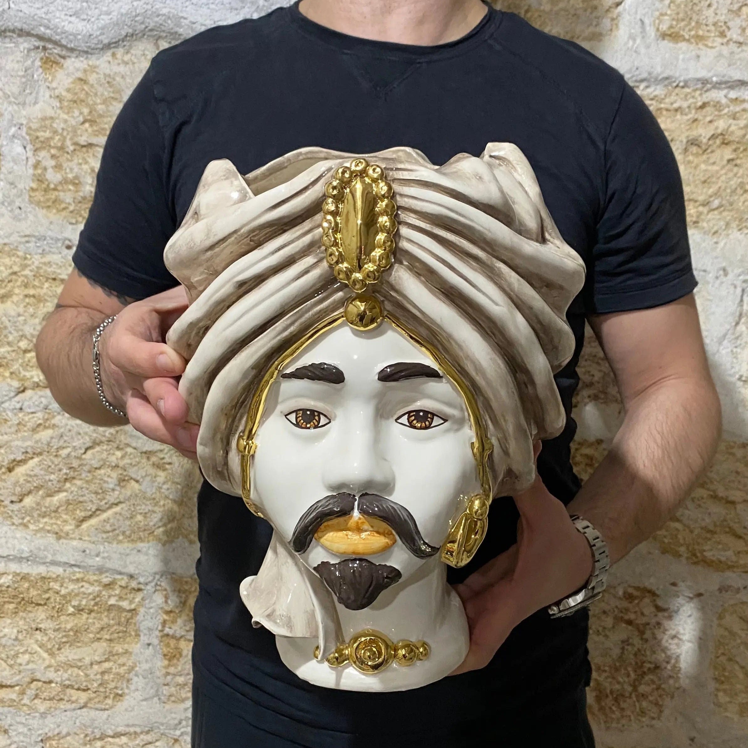 Teste di Moro Atena Ceramica Caltagirone cm H.30 L.23 Artigianale Écru Beige Oro DD CERAMICHE SICILIANE