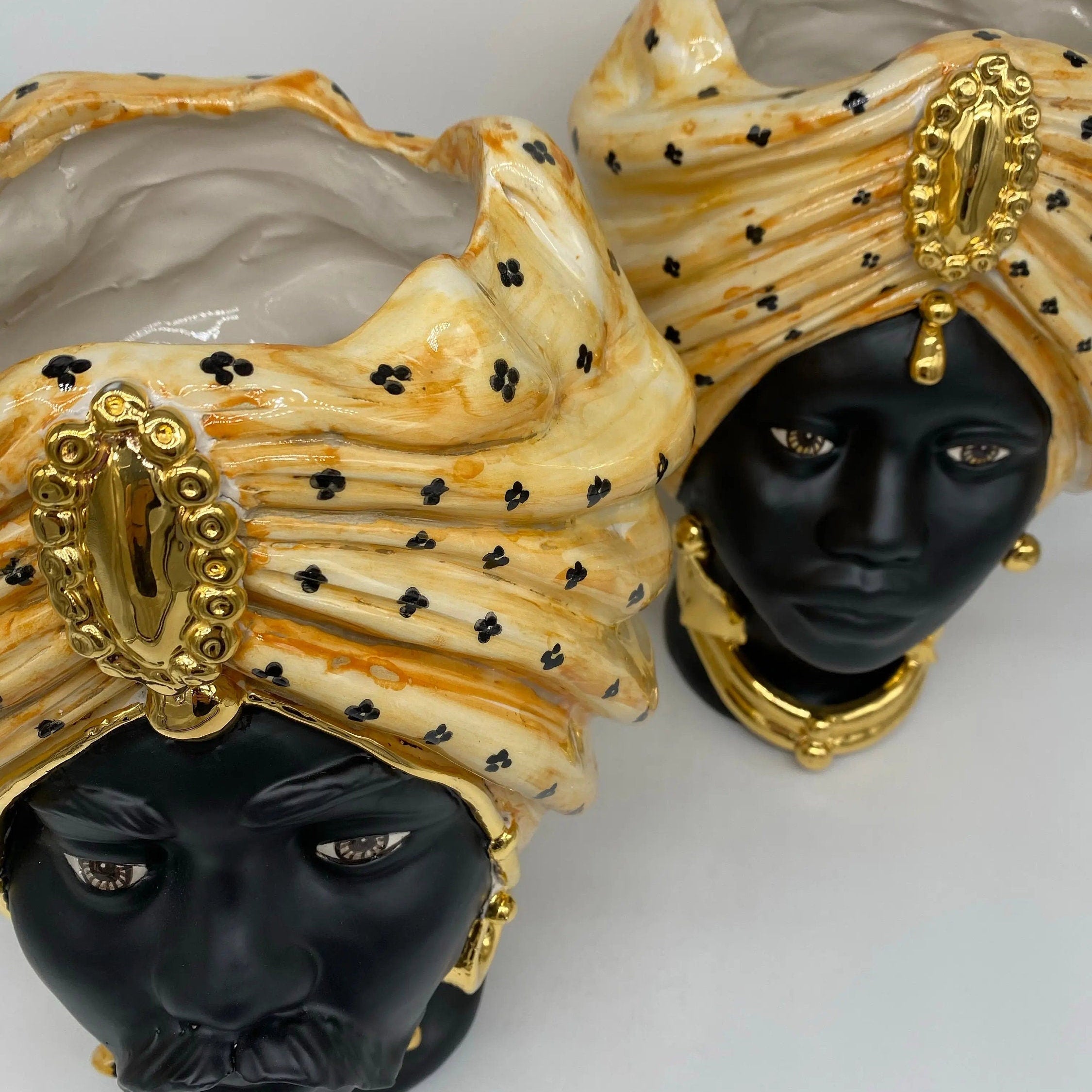 Teste di Moro Atena Ceramica Caltagirone cm H.30 L.23 Artigianale Arancio Pois Nero Oro DD CERAMICHE SICILIANE