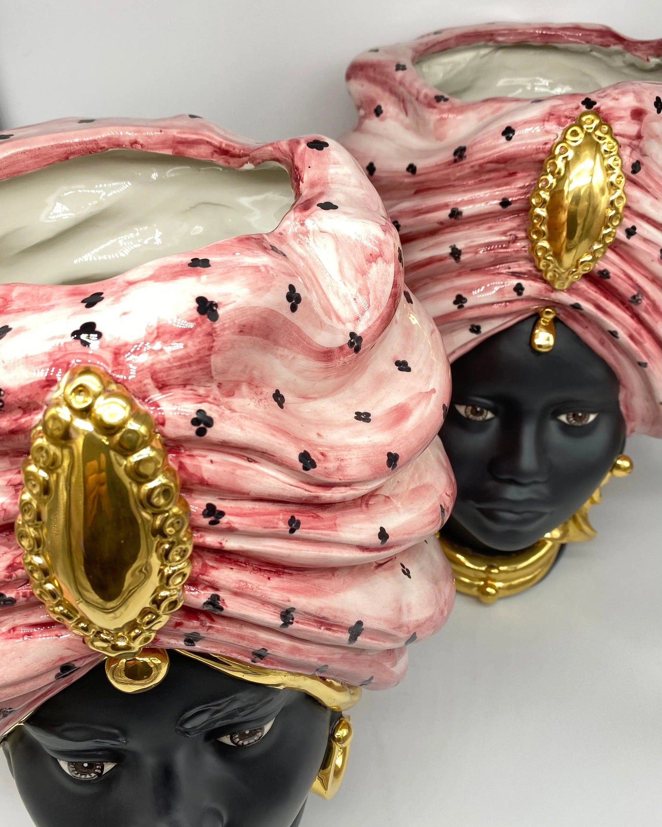 Teste di Moro Atena Ceramica Caltagirone cm H.40 L.28 Artigianale Rosa Pois Nero Oro DD CERAMICHE SICILIANE