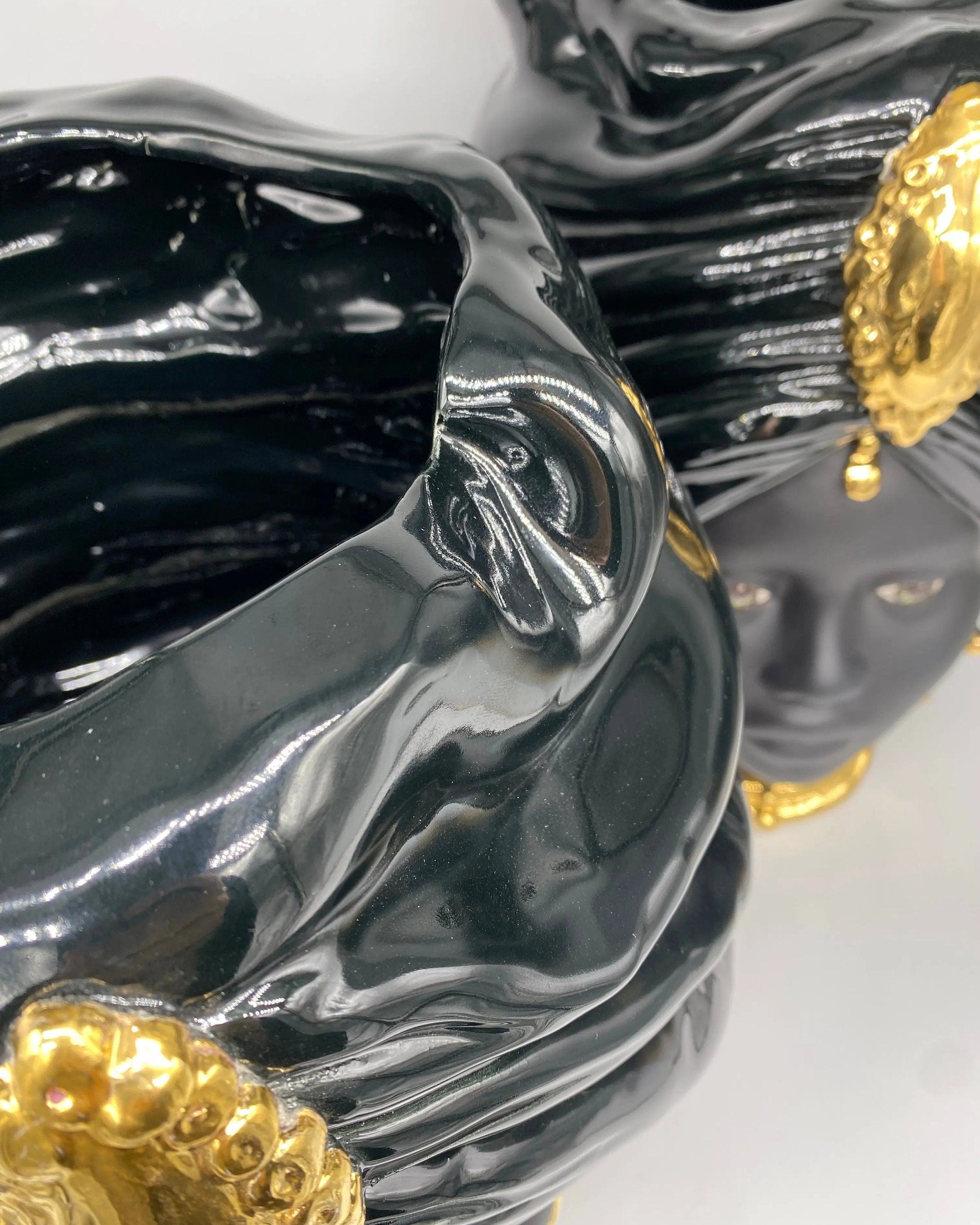 Teste di Moro Atena Ceramica Caltagirone cm H.40 L.28 Artigianale Nero Oro DD CERAMICHE SICILIANE