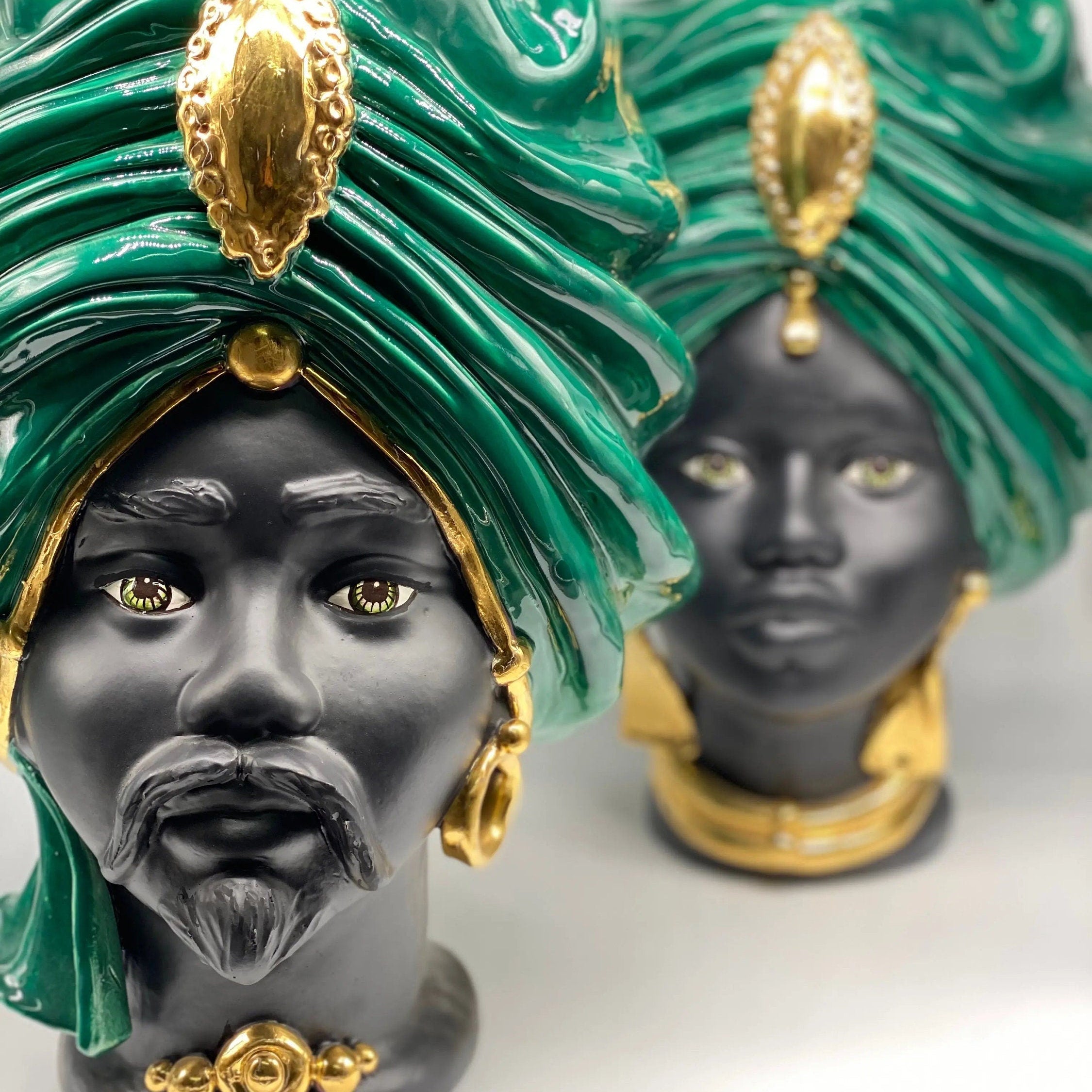 Teste di Moro Atena Ceramica Caltagirone cm H.40 L.28 Artigianale Verde Scuro Nero Oro DD CERAMICHE SICILIANE
