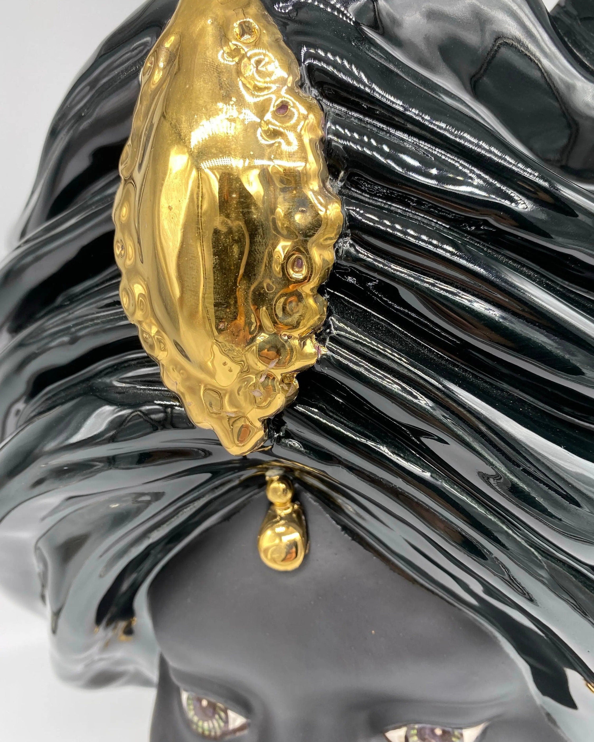 Teste di Moro Atena Ceramica Caltagirone cm H.40 L.28 Artigianale Nero Oro DD CERAMICHE SICILIANE
