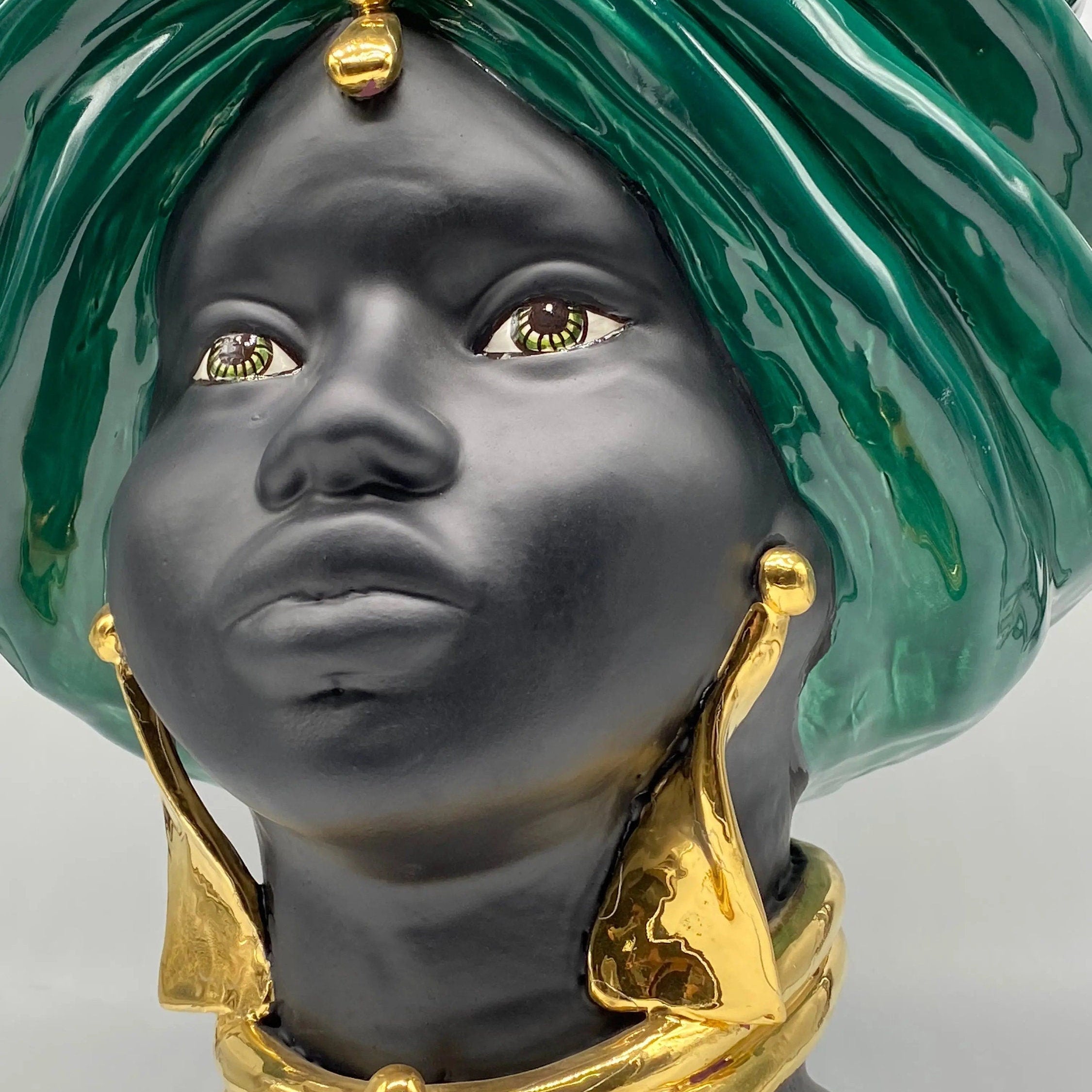 Teste di Moro Atena Ceramica Caltagirone cm H.40 L.28 Artigianale Verde Scuro Nero Oro DD CERAMICHE SICILIANE