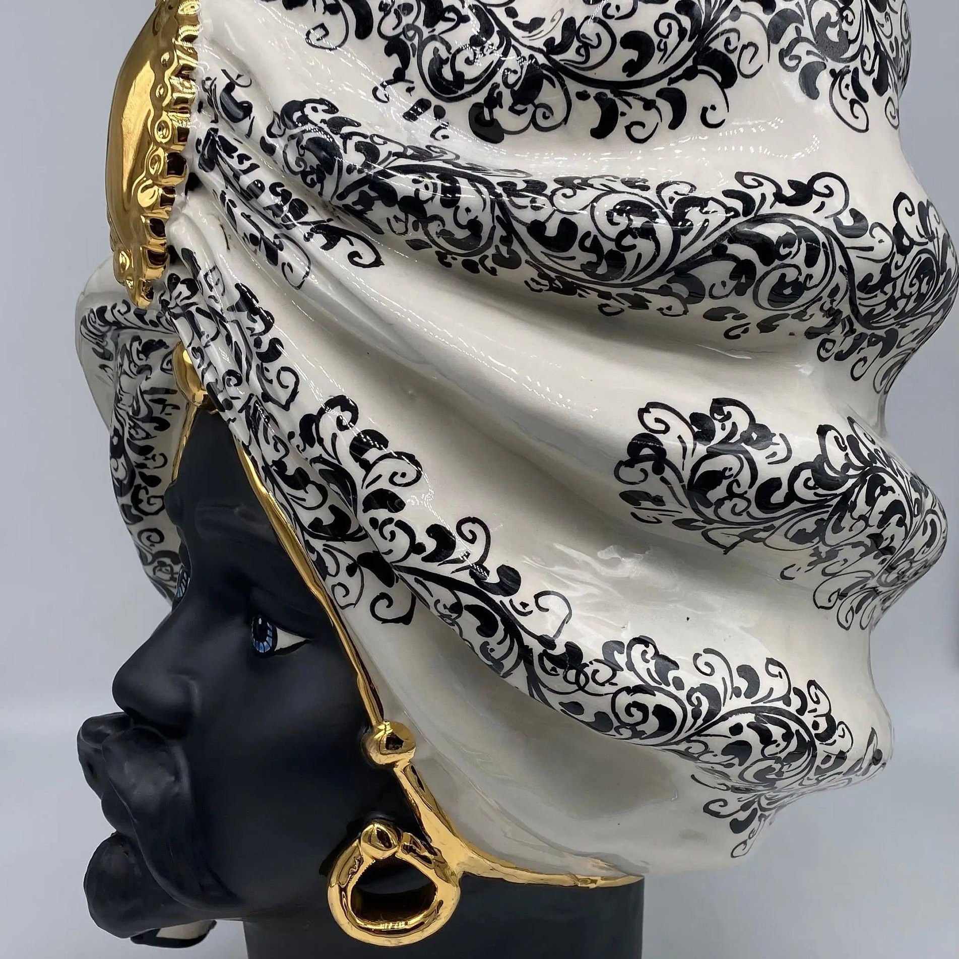 Teste di Moro Atena Ceramica Caltagirone cm H.40 L.28 Artigianale Opaco Bianco Barocco Oro DD CERAMICHE SICILIANE