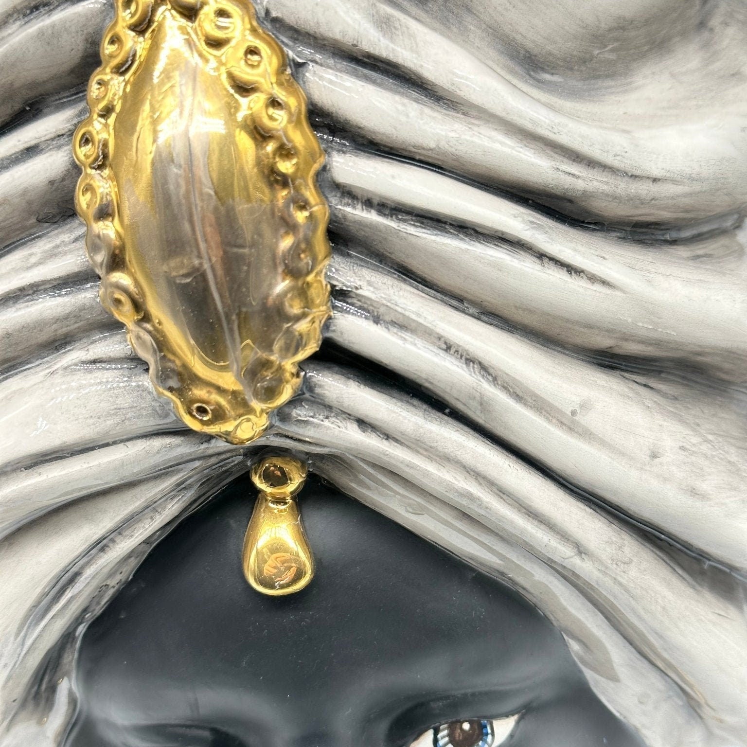 Teste di Moro Atena Ceramica Caltagirone cm H.40 L.28 Artigianale Ghiaccio Opaco Oro - DD CERAMICHE SICILIANE