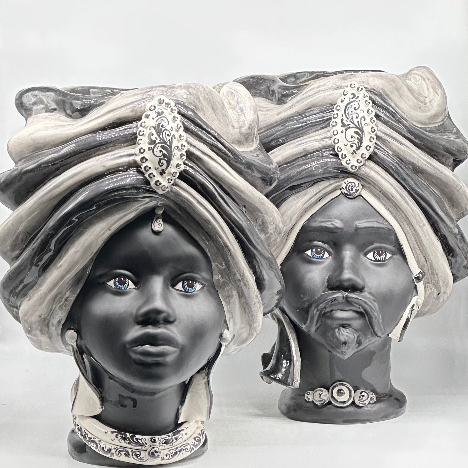 Teste di Moro Atena Ceramica Caltagirone cm H.40 L.28 Artigianale Striscie Grigio Nero - DD CERAMICHE SICILIANE