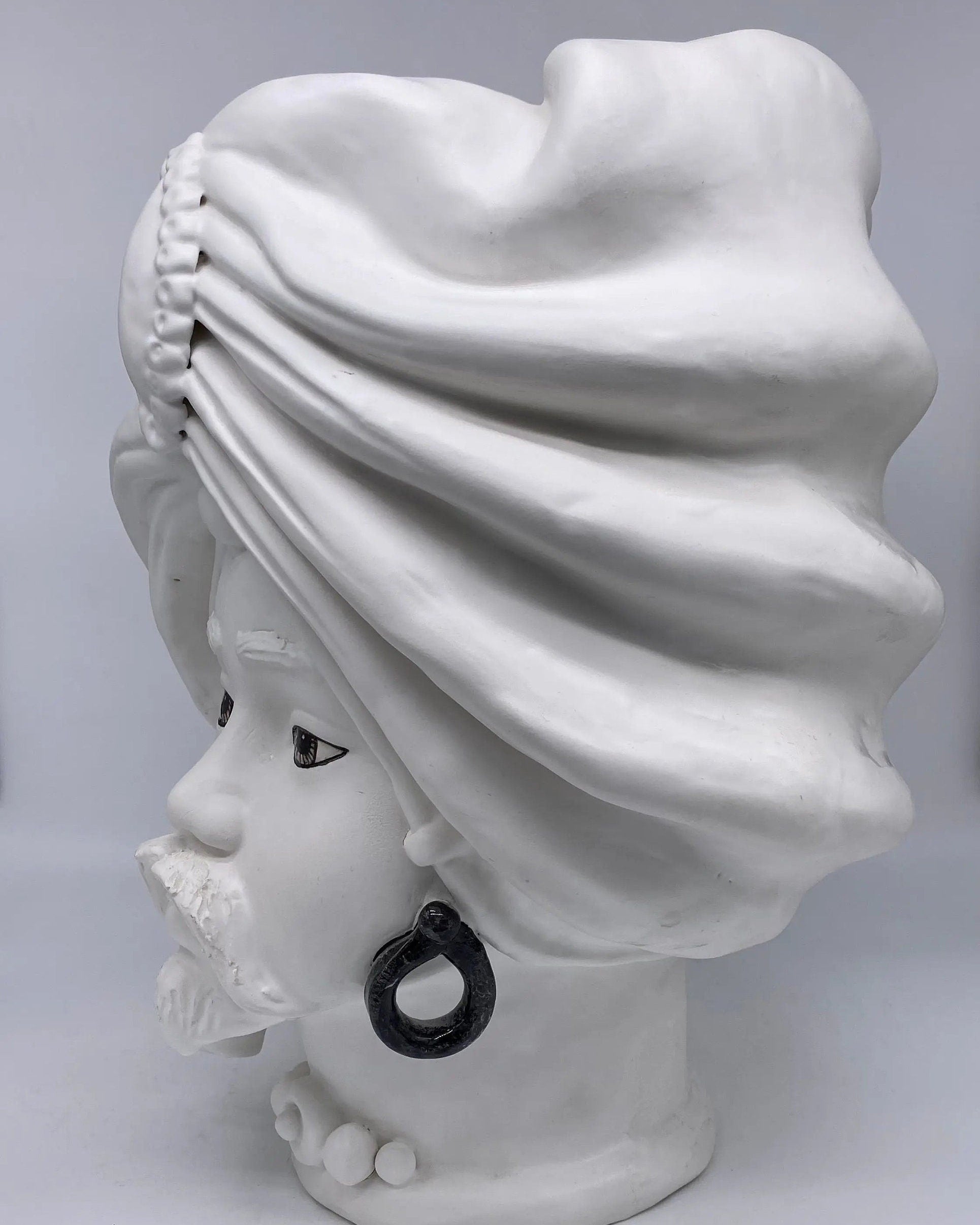 Teste di Moro Atena Ceramica Caltagirone cm H.40 L.28 Artigianale Bianco Opaco DD CERAMICHE SICILIANE