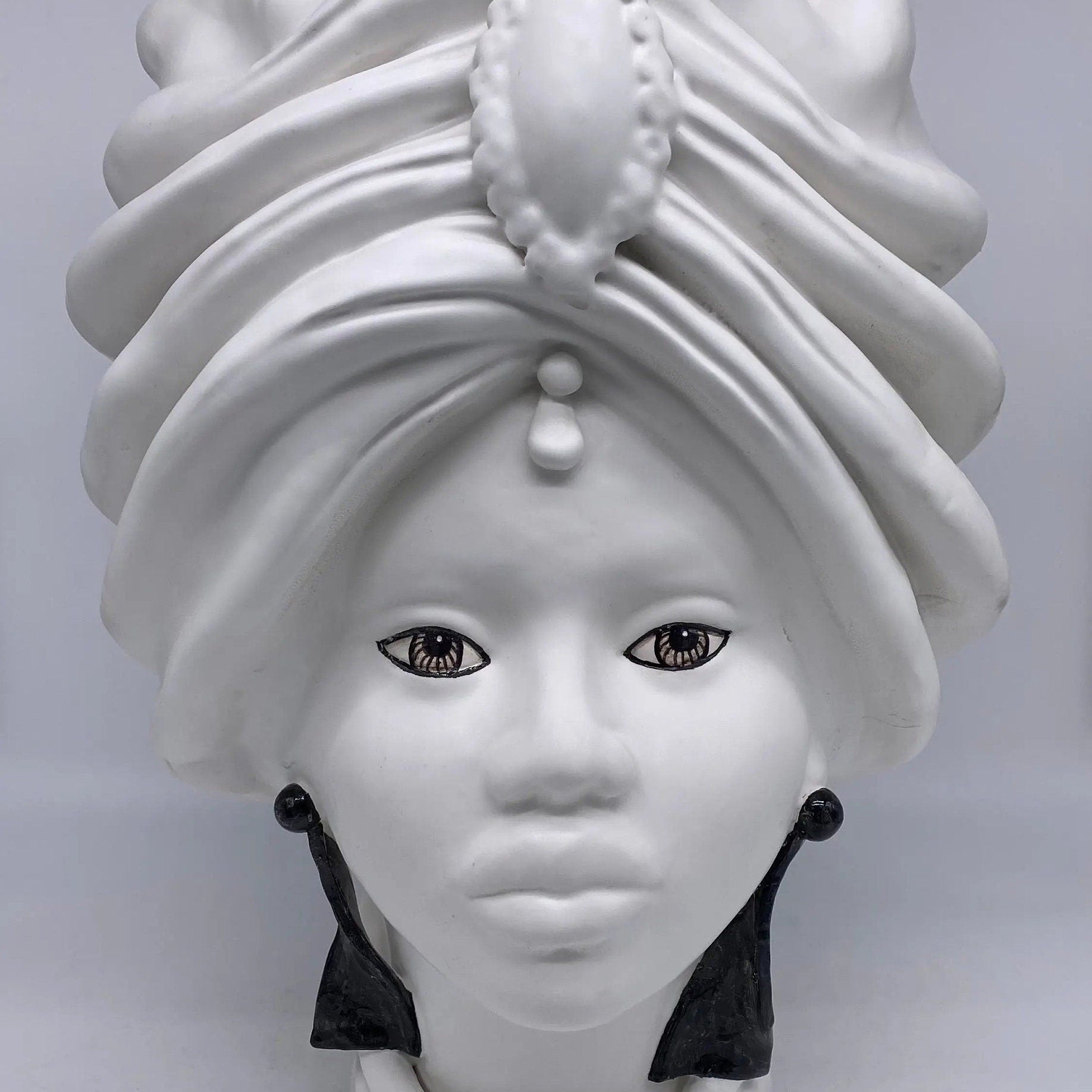 Teste di Moro Atena Ceramica Caltagirone cm H.40 L.28 Artigianale Bianco Opaco DD CERAMICHE SICILIANE