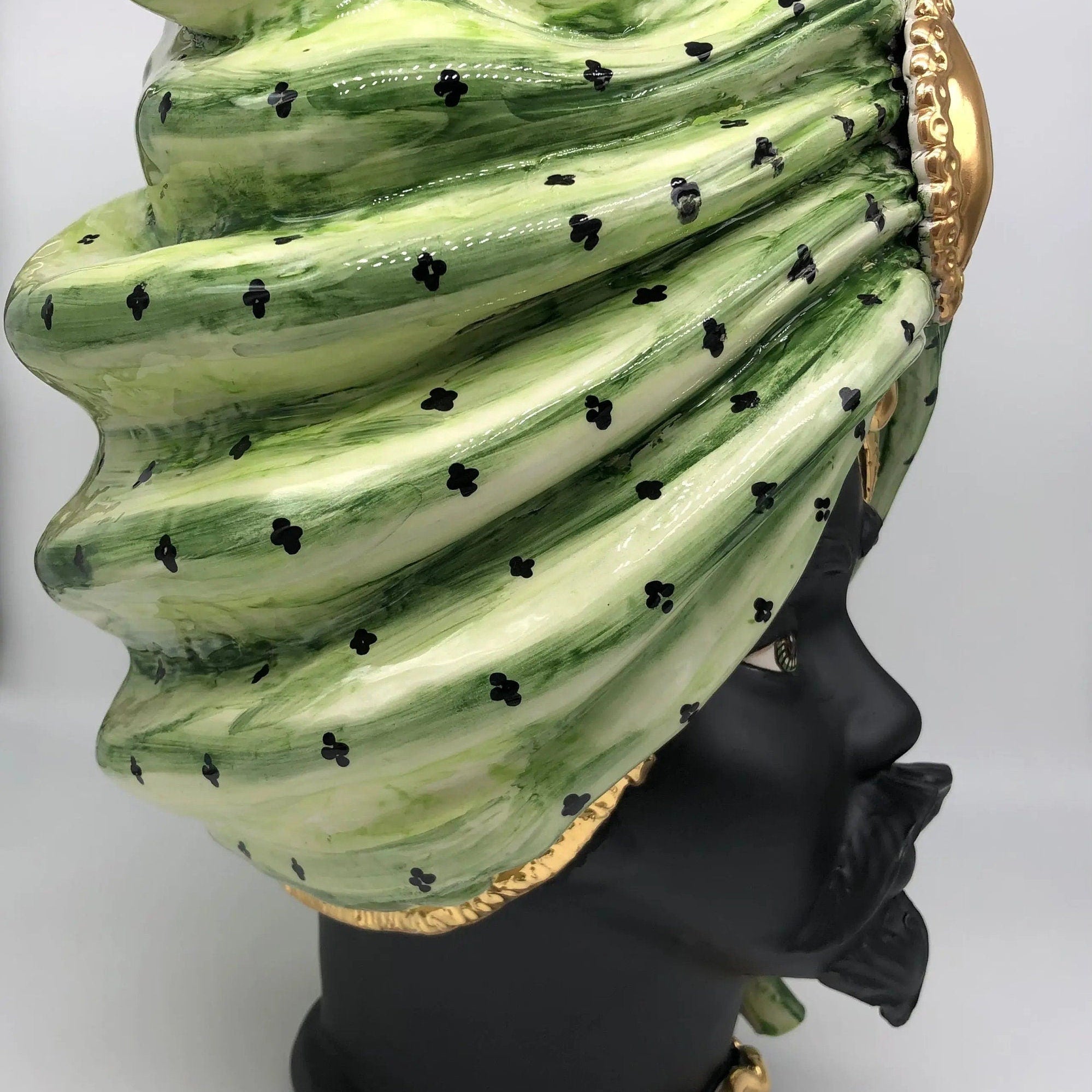 Teste di Moro Atena Ceramica Caltagirone cm H.40 L.28 Artigianale Verde Pois Nero Oro DD CERAMICHE SICILIANE
