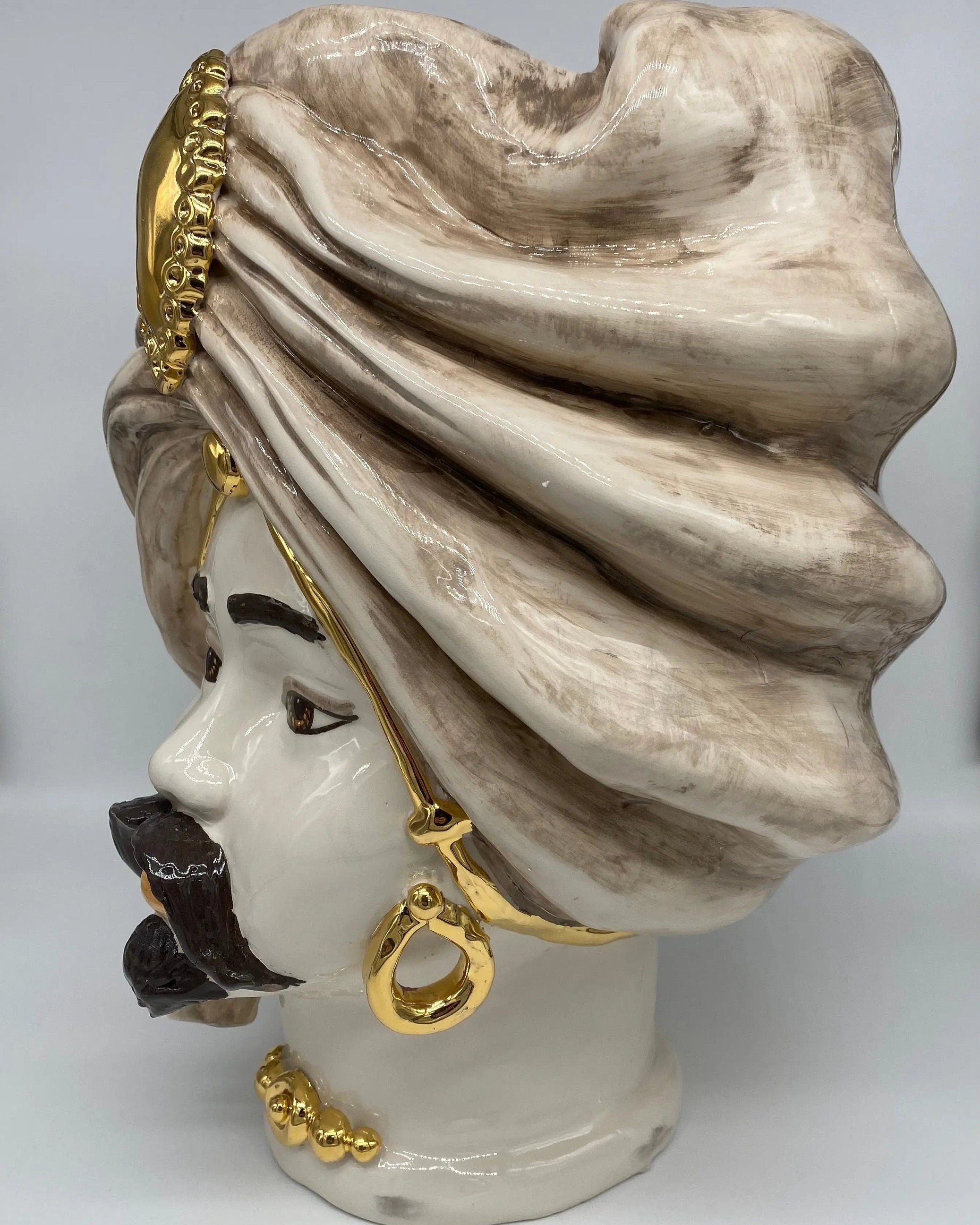 Teste di Moro Atena Ceramica Caltagirone cm H.40 L.28 Artigianale Écru Beige Oro DD CERAMICHE SICILIANE