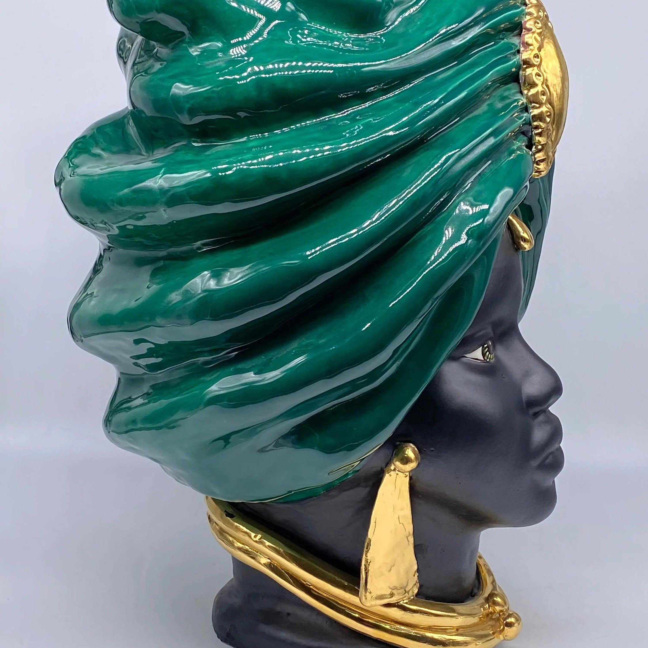 Teste di Moro Atena Ceramica Caltagirone cm H.40 L.28 Artigianale Verde Scuro Nero Oro DD CERAMICHE SICILIANE
