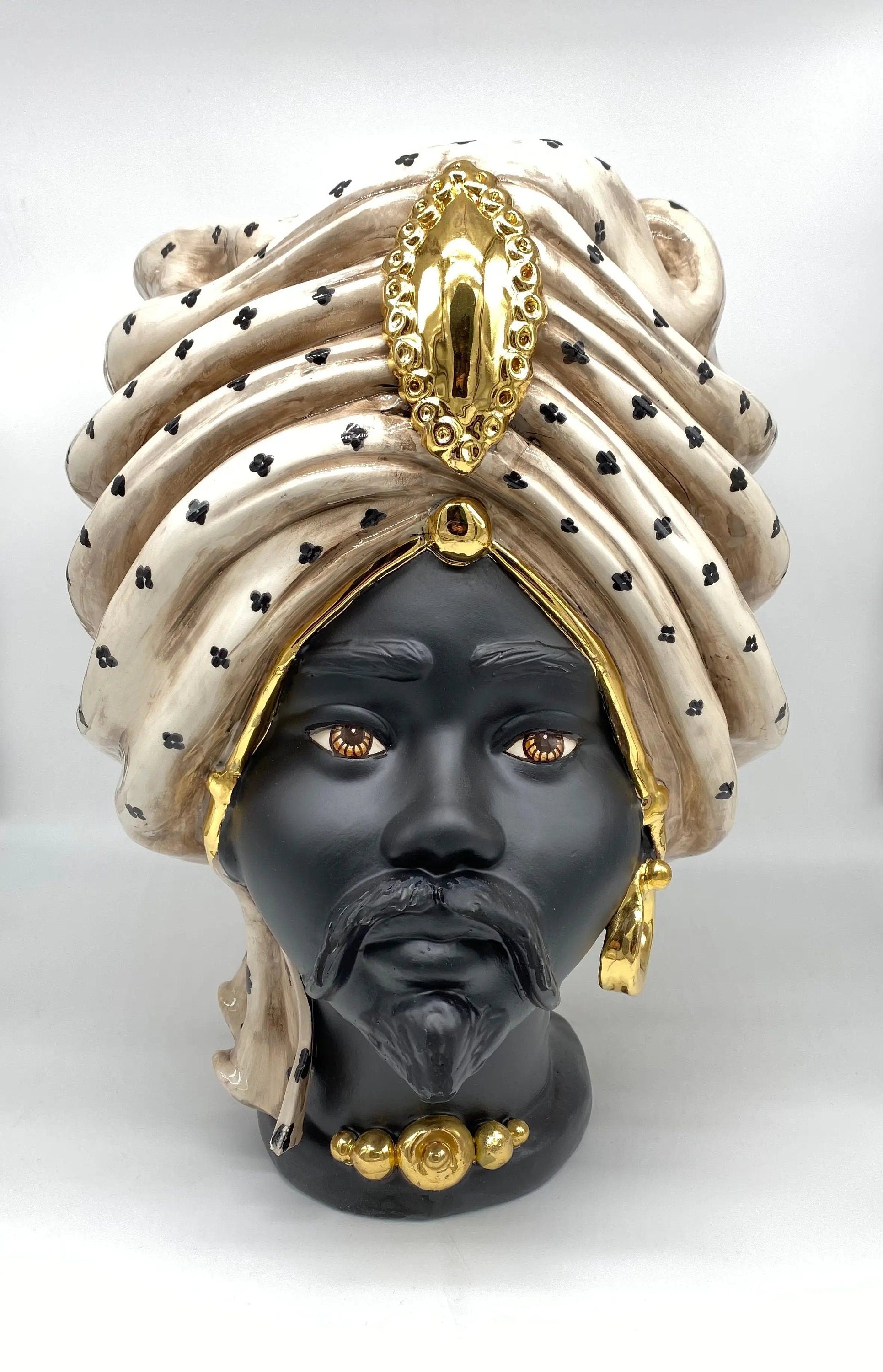 Teste di Moro Atena Ceramica Caltagirone cm H.40 L.28 Artigianale Écru Pois Nero Oro DD CERAMICHE SICILIANE