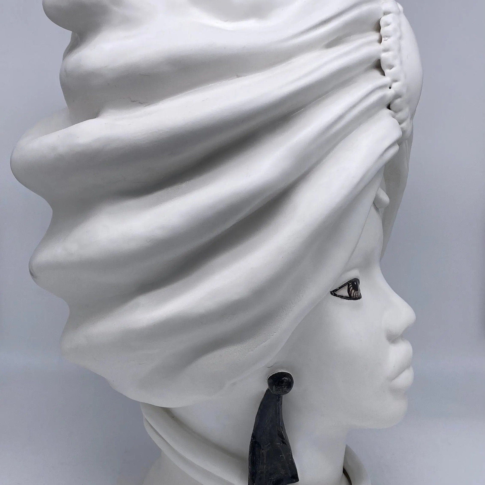 Teste di Moro Atena Ceramica Caltagirone cm H.40 L.28 Artigianale Bianco Opaco DD CERAMICHE SICILIANE