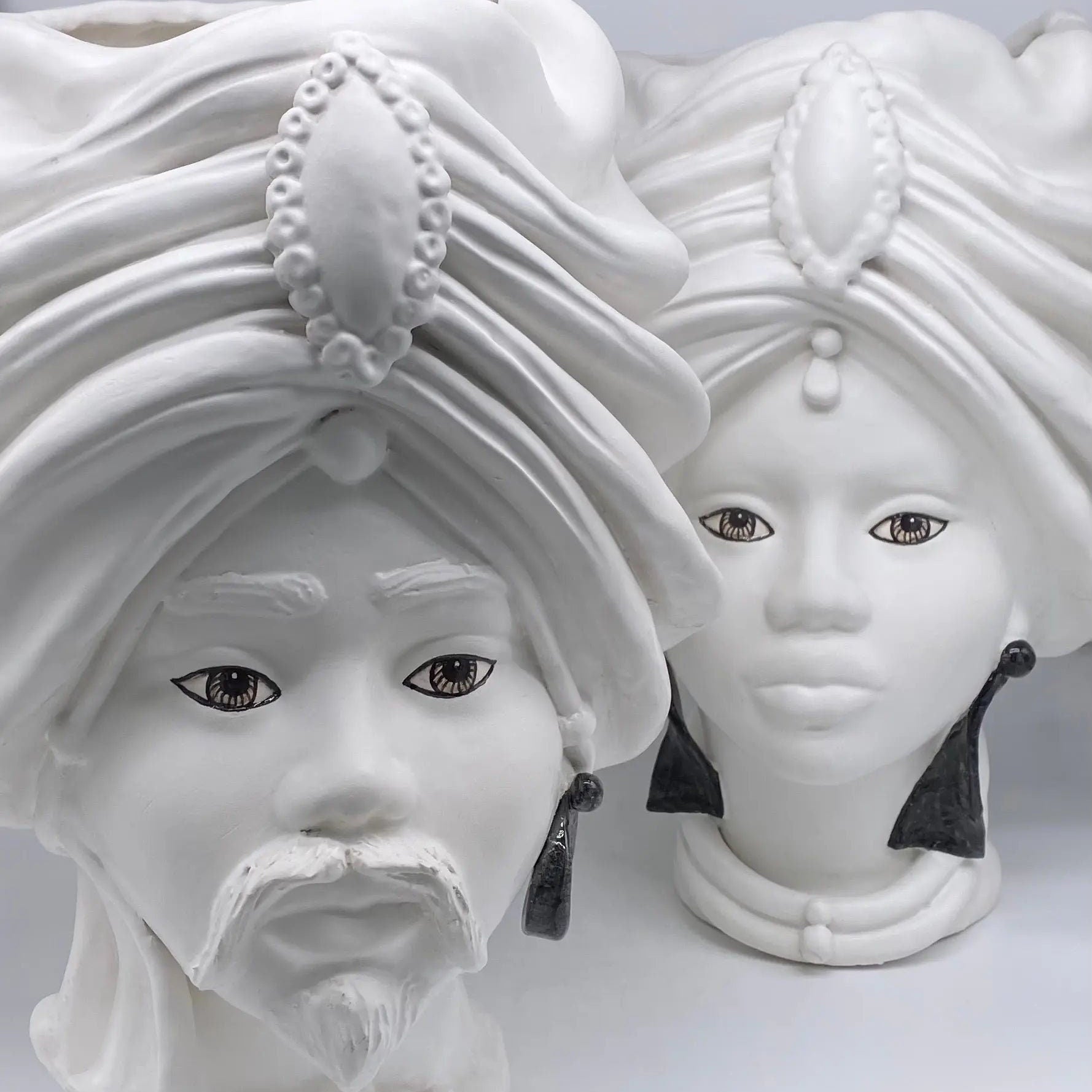 Teste di Moro Atena Ceramica Caltagirone cm H.40 L.28 Artigianale Bianco Opaco DD CERAMICHE SICILIANE