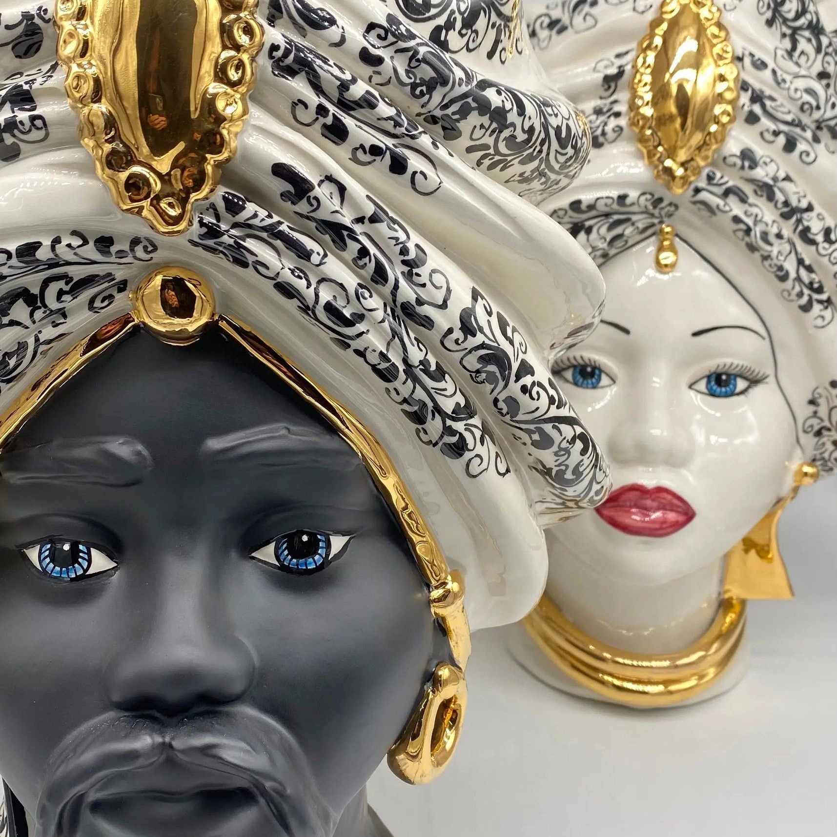 Teste di Moro Atena Ceramica Caltagirone cm H.40 L.28 Artigianale Opaco Bianco Barocco Oro DD CERAMICHE SICILIANE