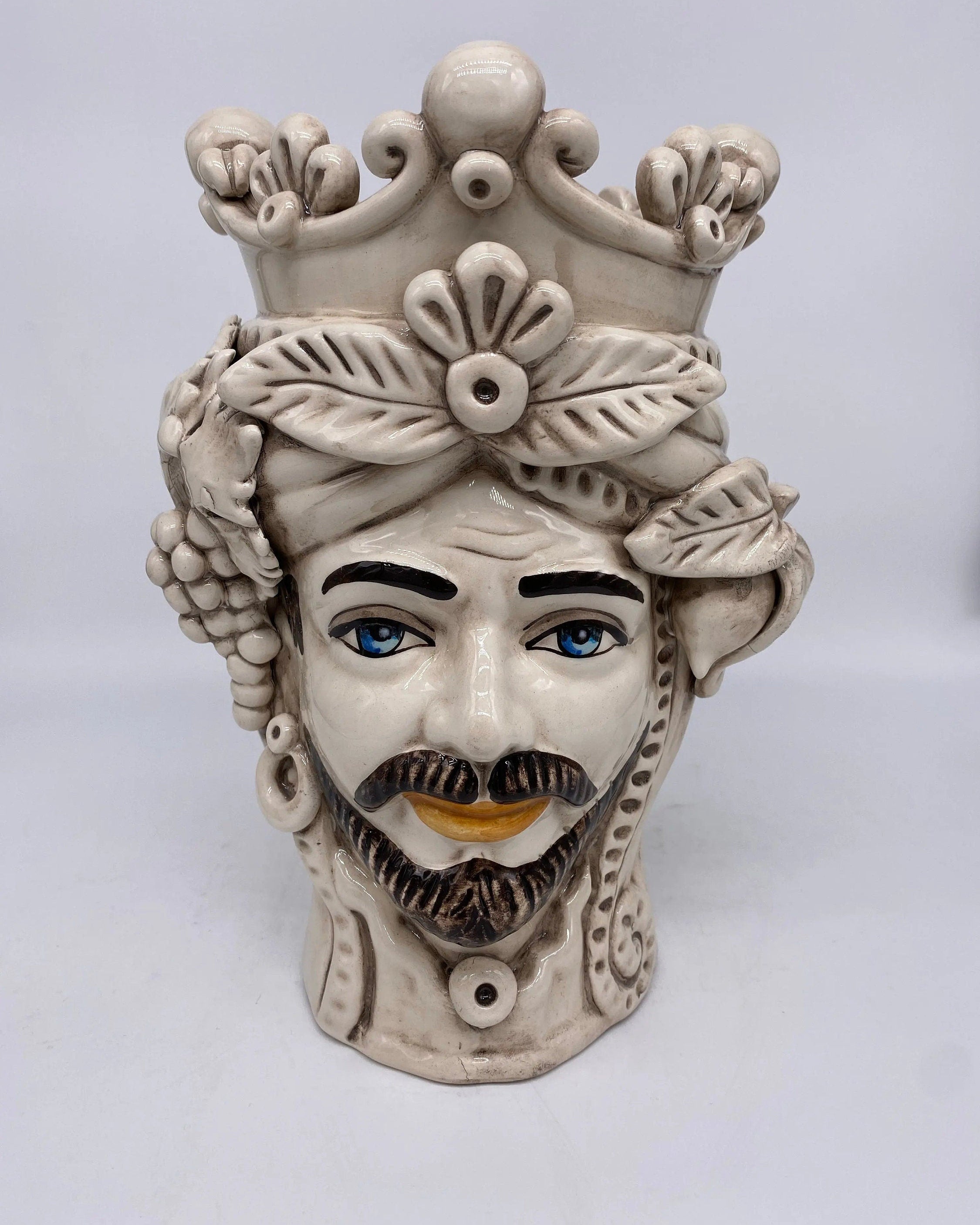 Teste di Moro Classica Corona Sfere Écru Ceramica di Caltagirone cm H.28 L.20 Artigianale DD CERAMICHE SICILIANE