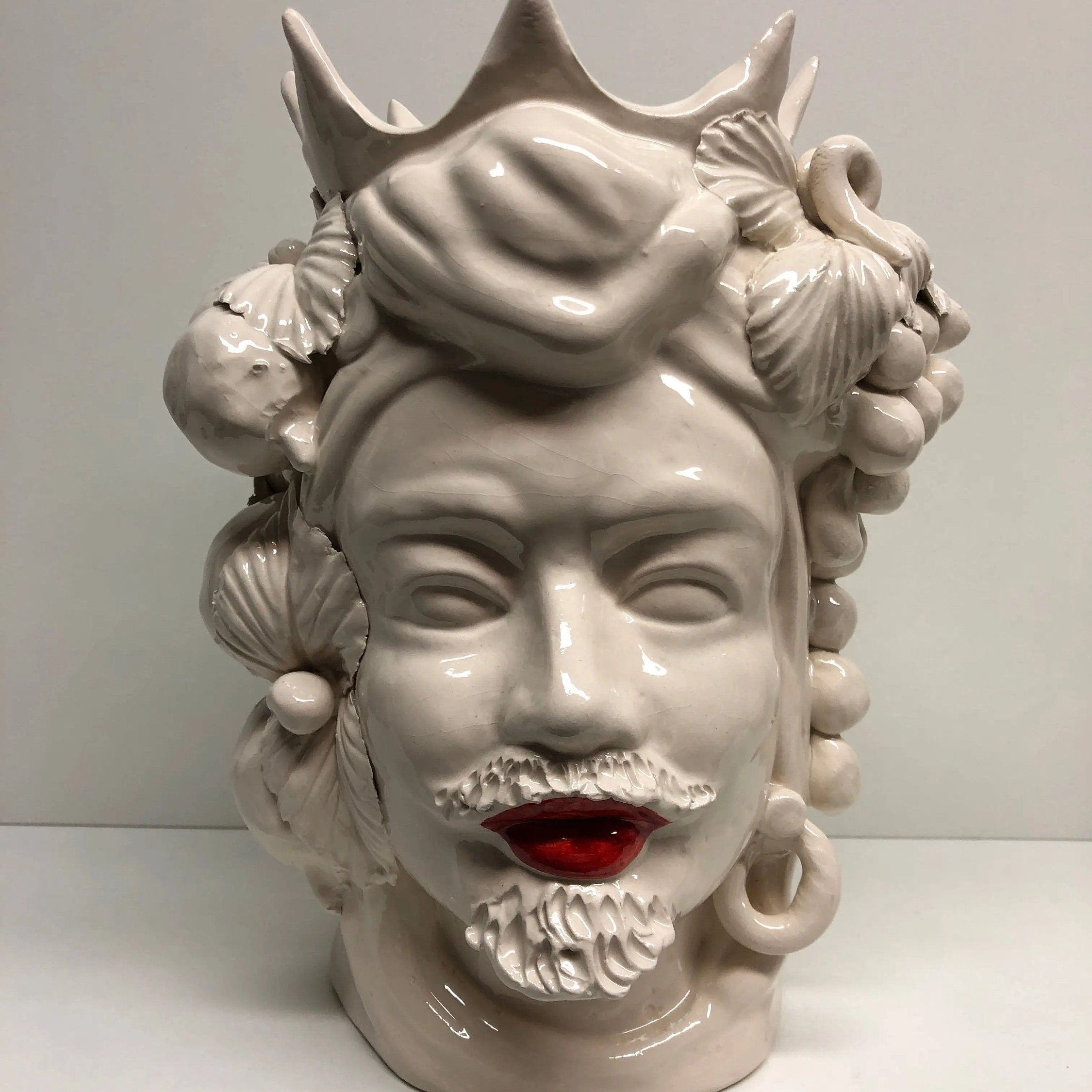 Teste di Moro Corona a Punte Ceramica Caltagirone cm H.28 L.20 Artigianale Bianco Labbra Rosso DD CERAMICHE SICILIANE