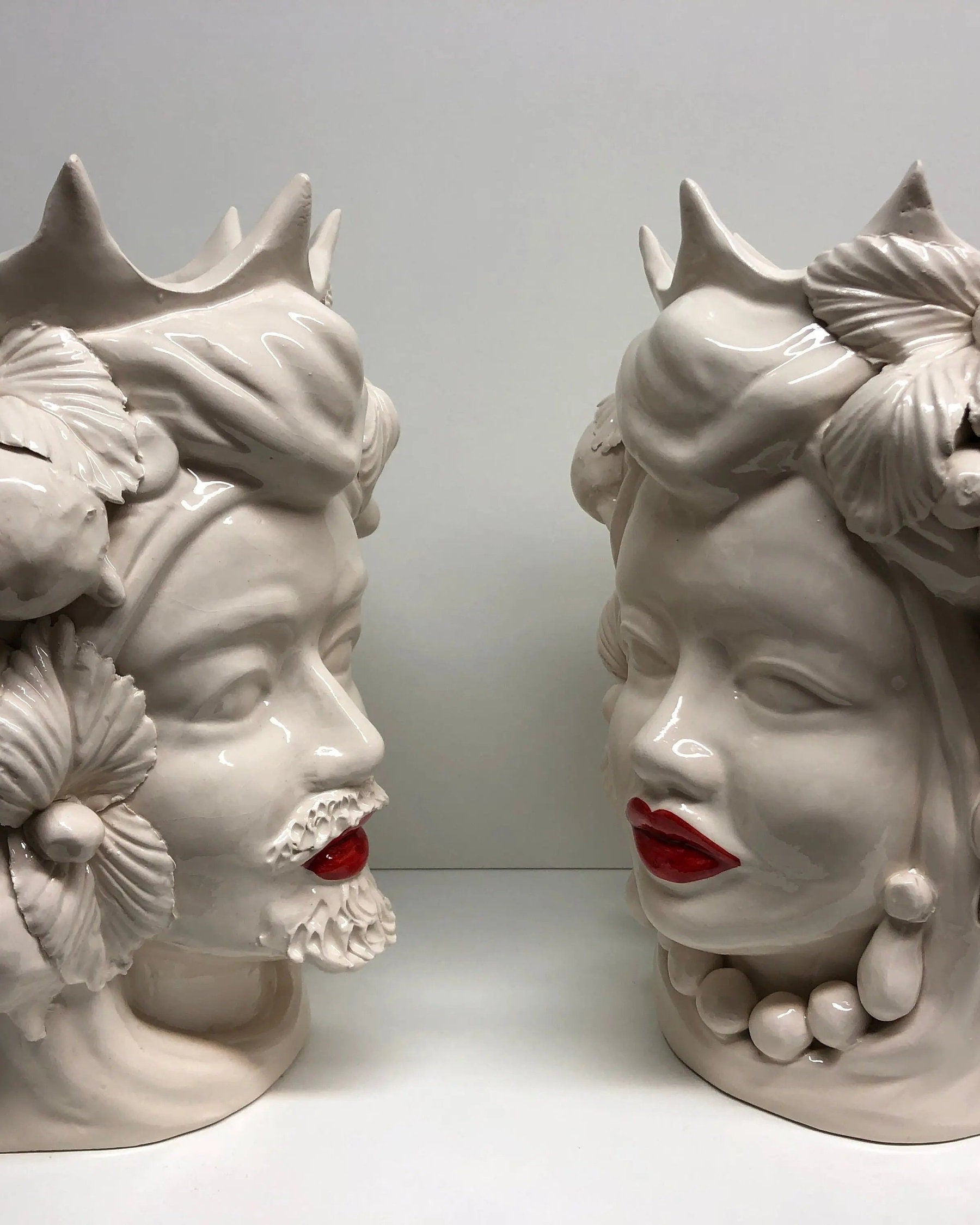 Teste di Moro Corona a Punte Ceramica Caltagirone cm H.28 L.20 Artigianale Bianco Labbra Rosso DD CERAMICHE SICILIANE