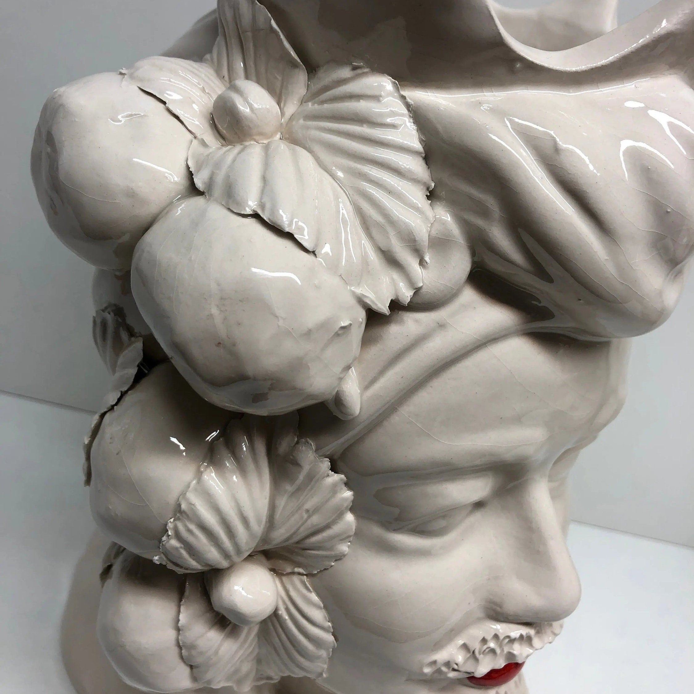 Teste di Moro Corona a Punte Ceramica Caltagirone cm H.28 L.20 Artigianale Bianco Labbra Rosso DD CERAMICHE SICILIANE