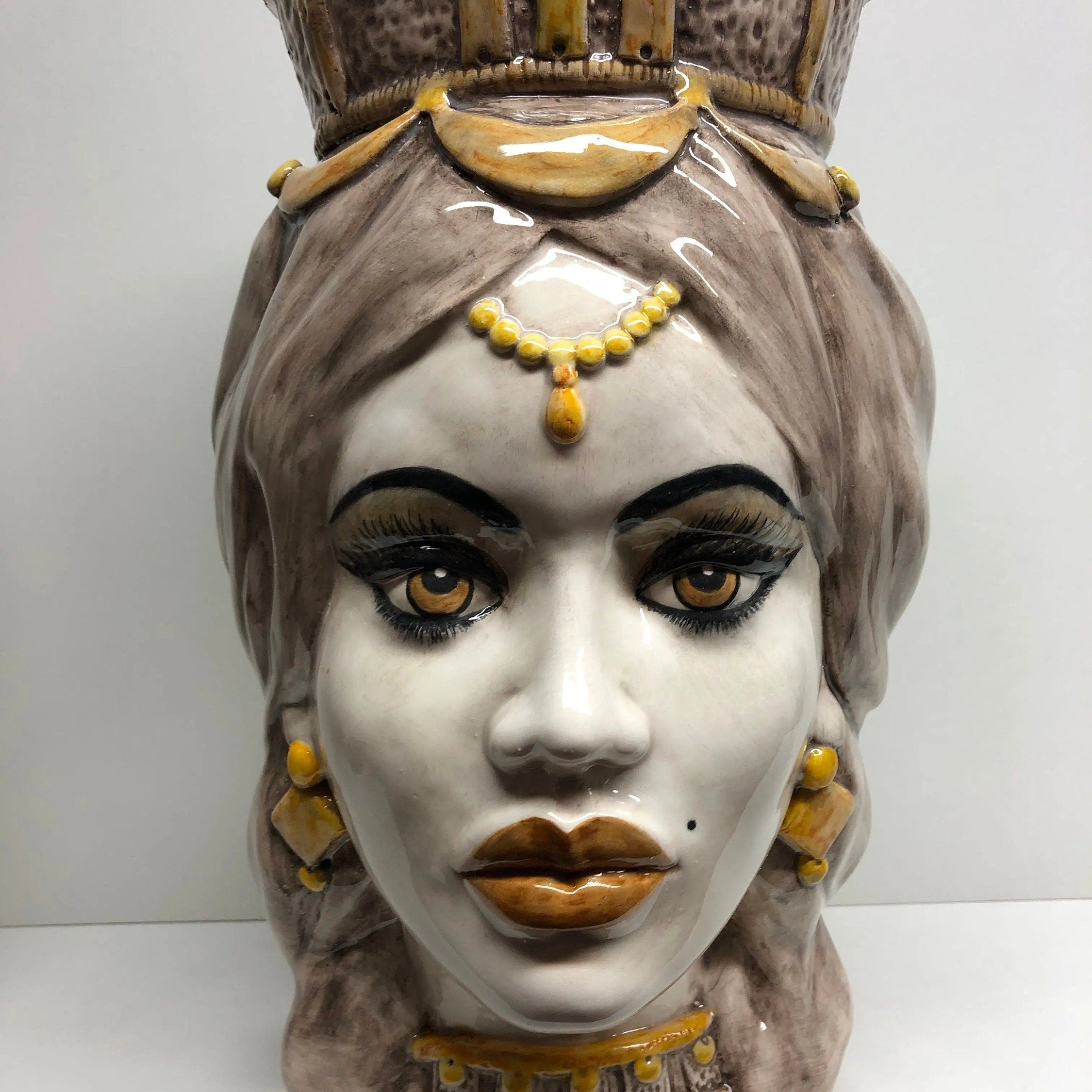 Teste di Moro Corona Retta Ceramica Caltagirone cm H.38 L.24 Artigianale dettagli Giallo DD CERAMICHE SICILIANE