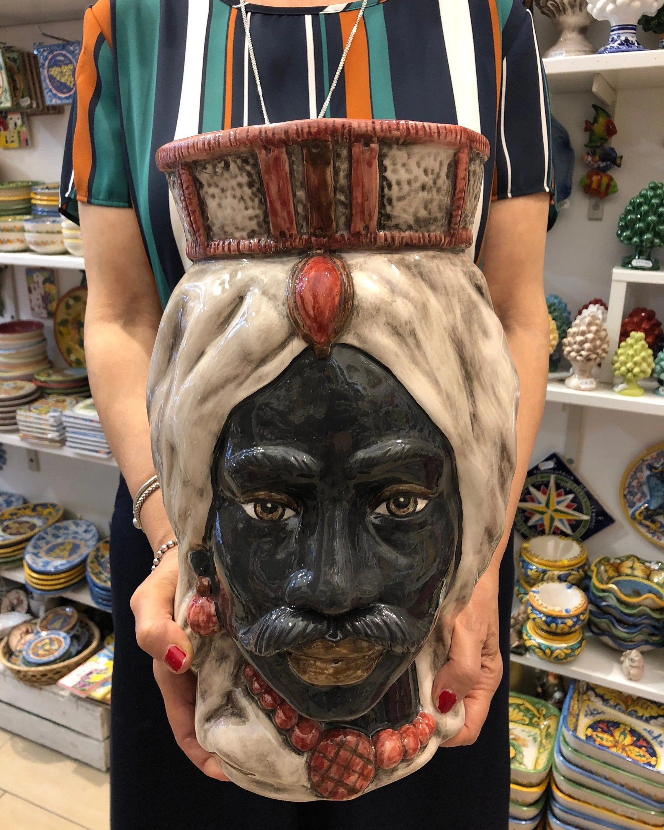 Teste di Moro Corona Retta Ceramica Caltagirone cm H.38 L.24 Artigianale dettagli Bordeaux DD CERAMICHE SICILIANE