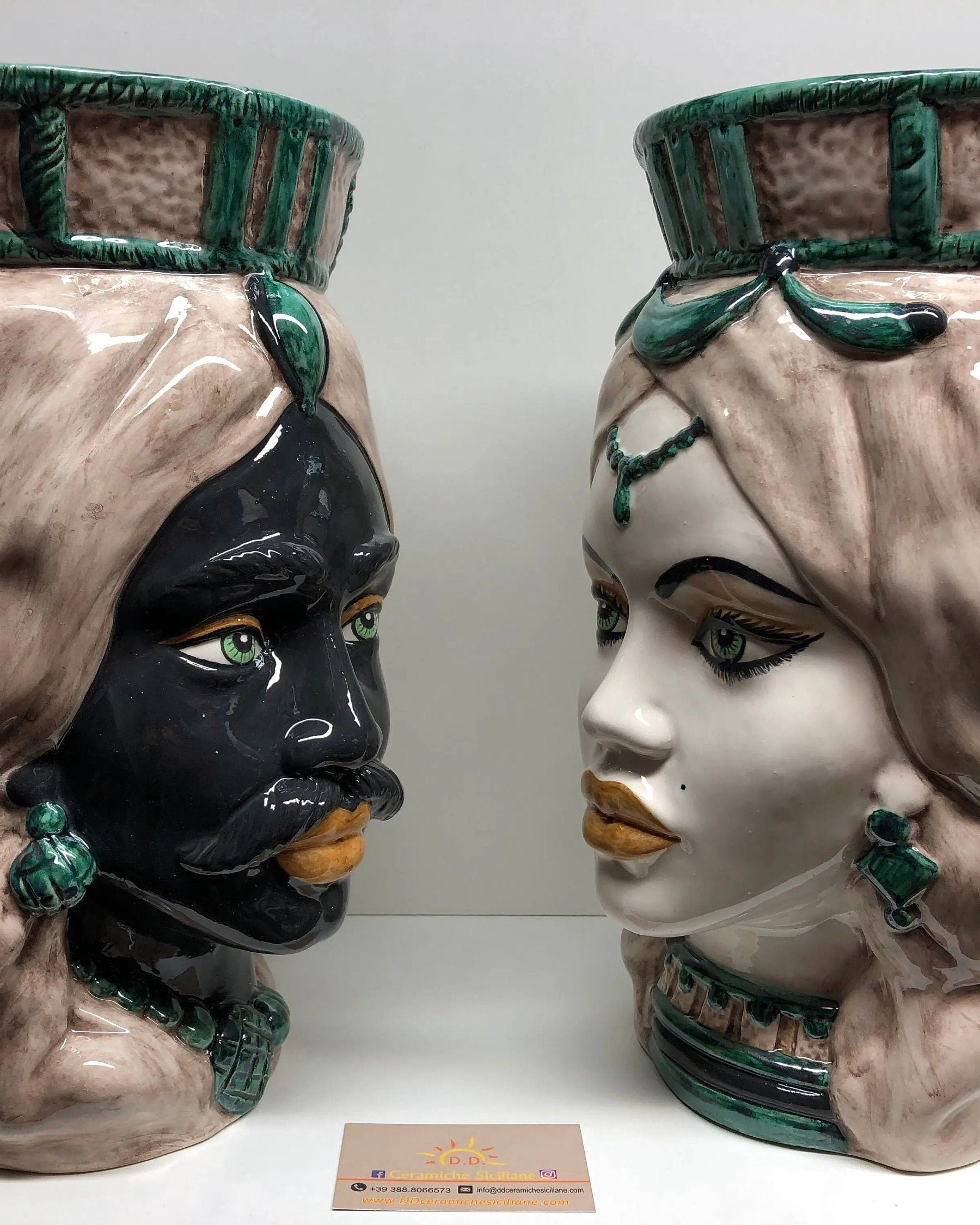Teste di Moro Corona Retta Ceramica Caltagirone cm H.38 L.24 Artigianale dettagli Verde Acqua DD CERAMICHE SICILIANE