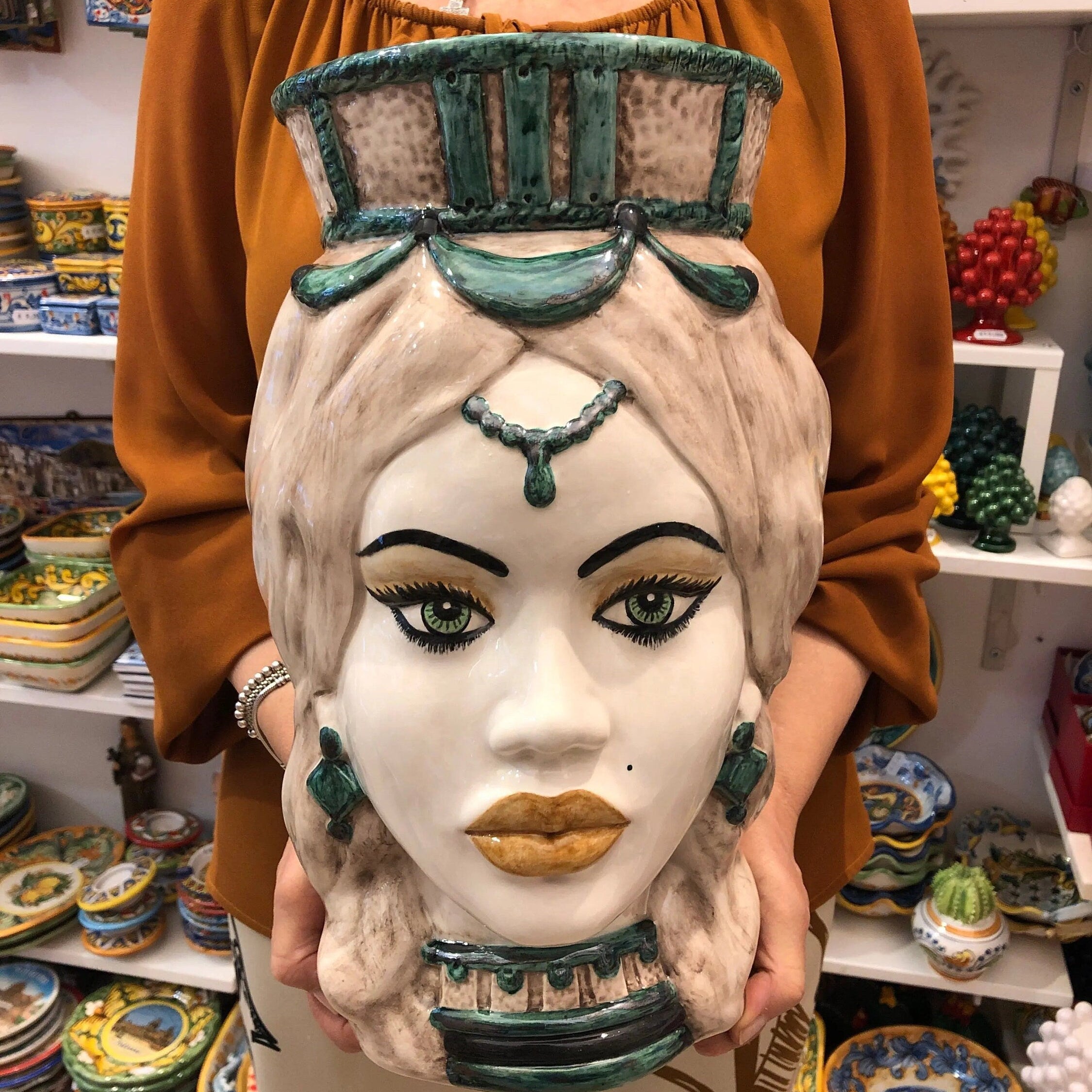 Teste di Moro Corona Retta Ceramica Caltagirone cm H.38 L.24 Artigianale dettagli Verde Acqua DD CERAMICHE SICILIANE