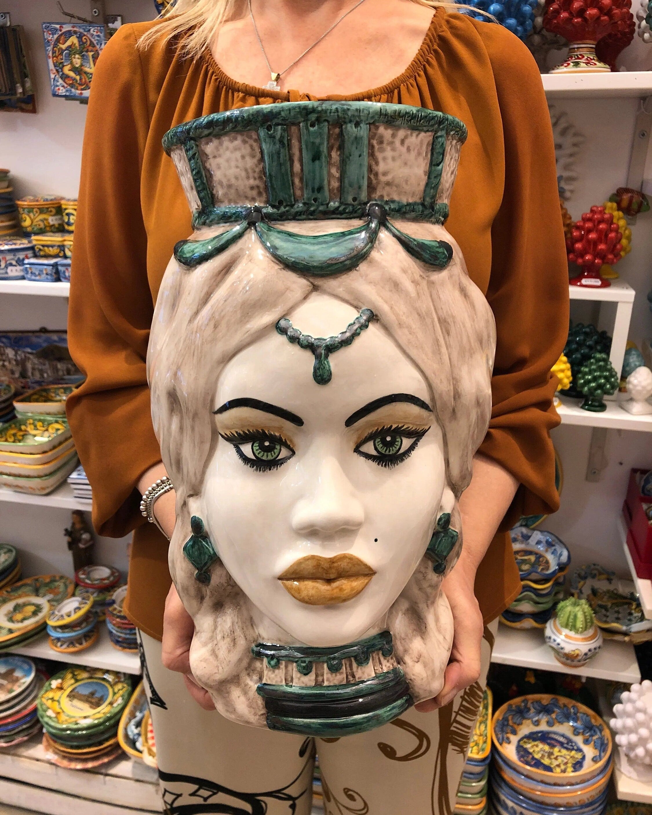 Teste di Moro Corona Retta Ceramica Caltagirone cm H.38 L.24 Artigianale dettagli Verde Acqua DD CERAMICHE SICILIANE