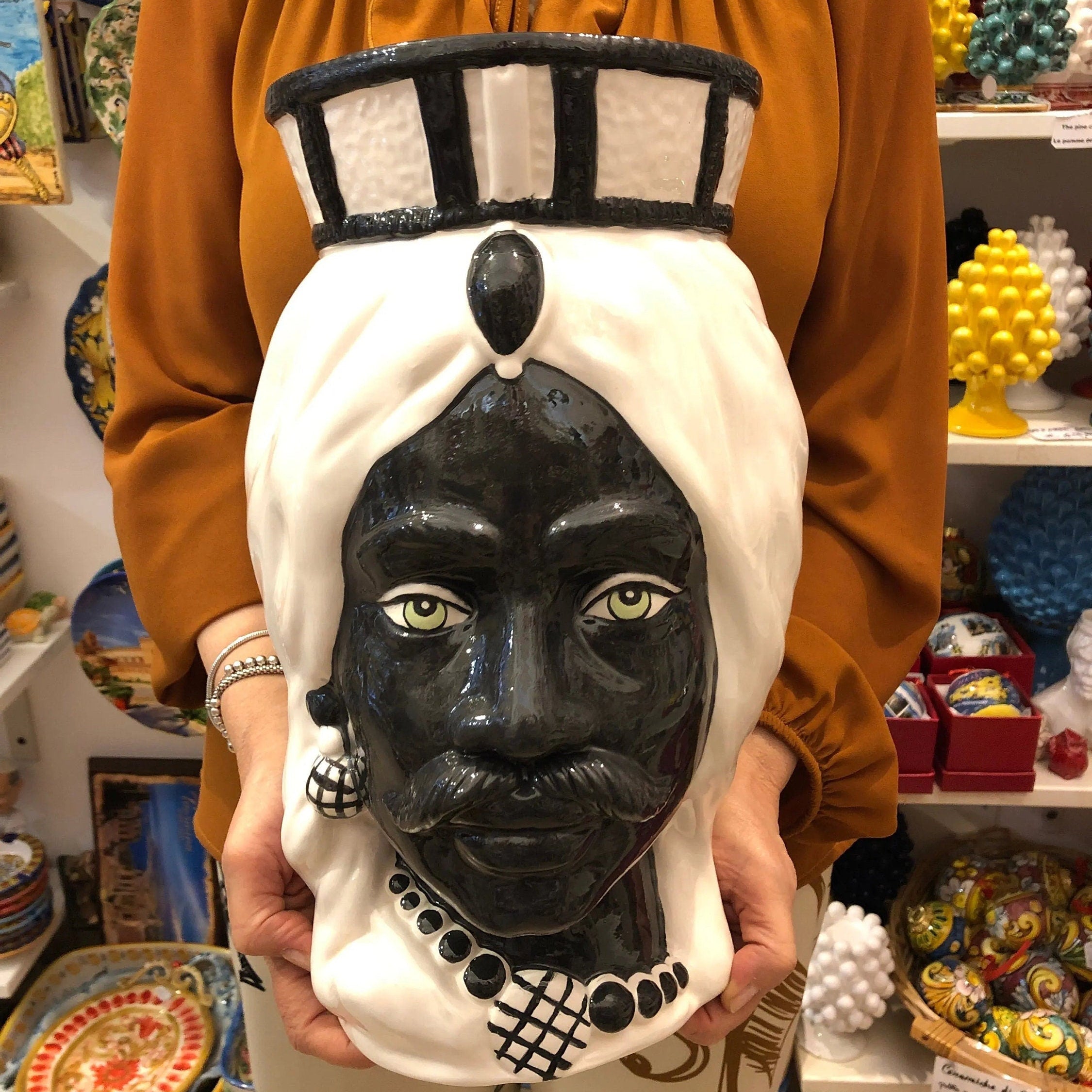 Teste di Moro Corona Retta Ceramica Caltagirone cm H.38 L.24 Artigianale Bianco Nero DD CERAMICHE SICILIANE