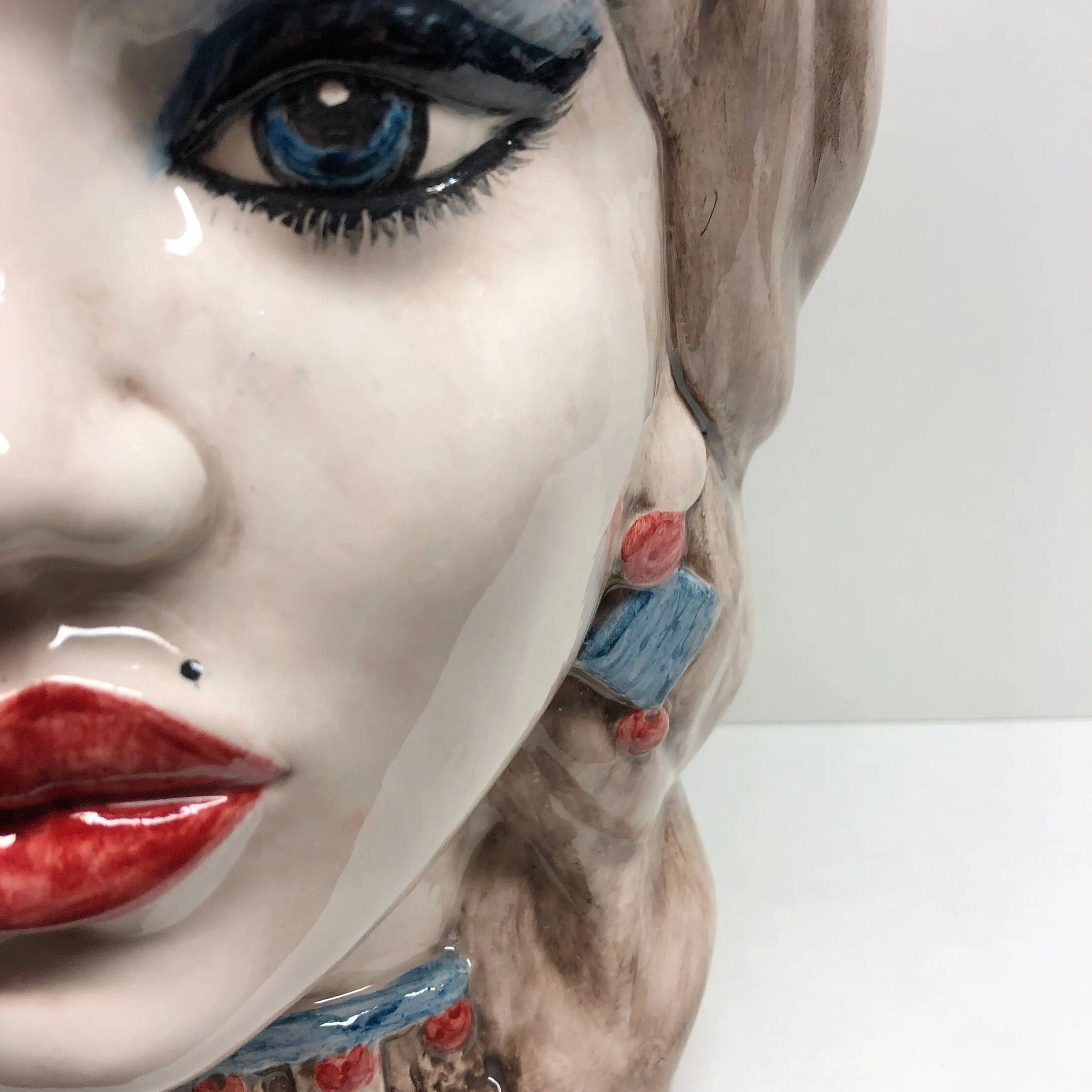 Teste di Moro Corona Retta Ceramica Caltagirone cm H.38 L.24 Artigianale dettagli Blu Antico DD CERAMICHE SICILIANE