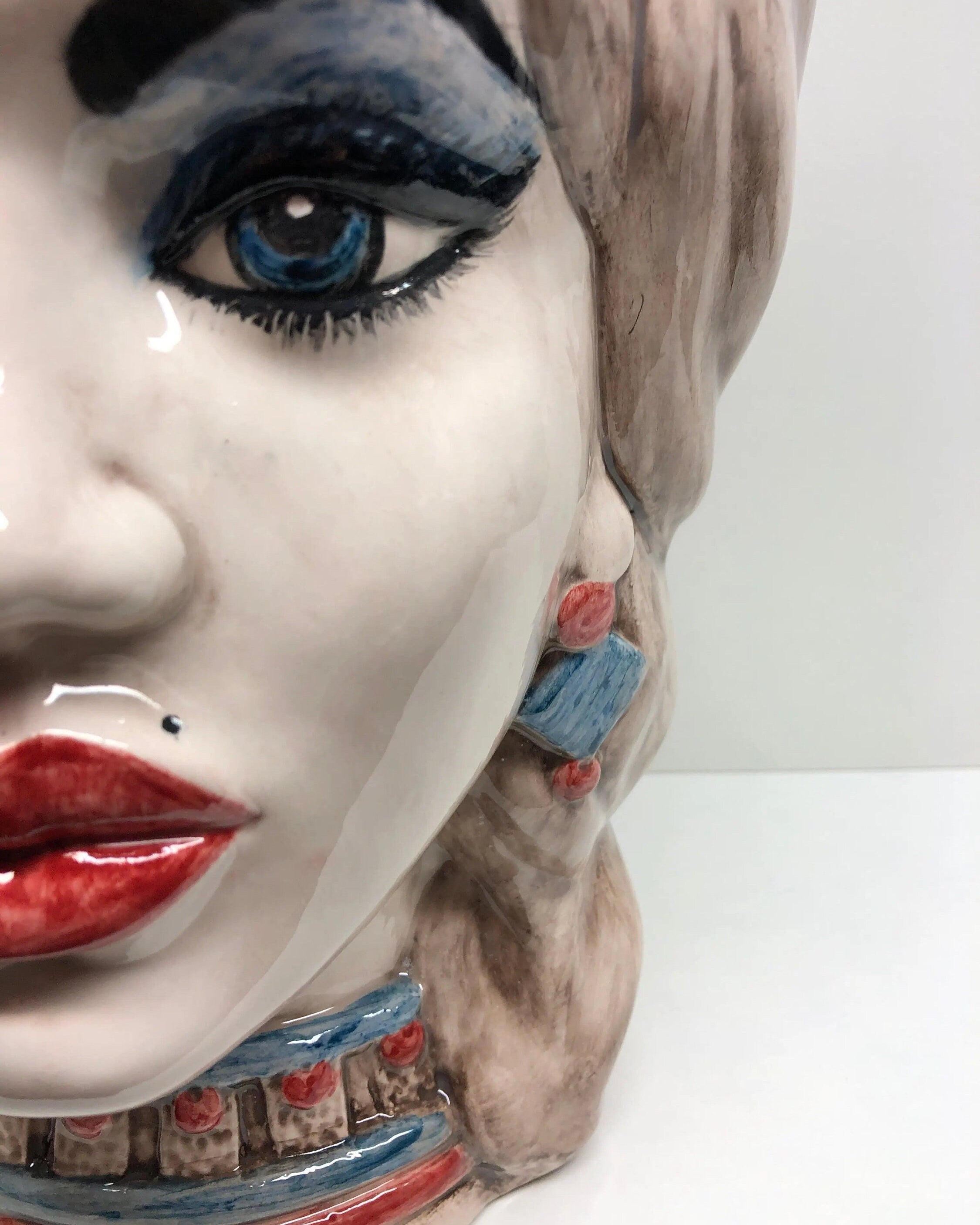 Teste di Moro Corona Retta Ceramica Caltagirone cm H.38 L.24 Artigianale dettagli Blu Antico DD CERAMICHE SICILIANE