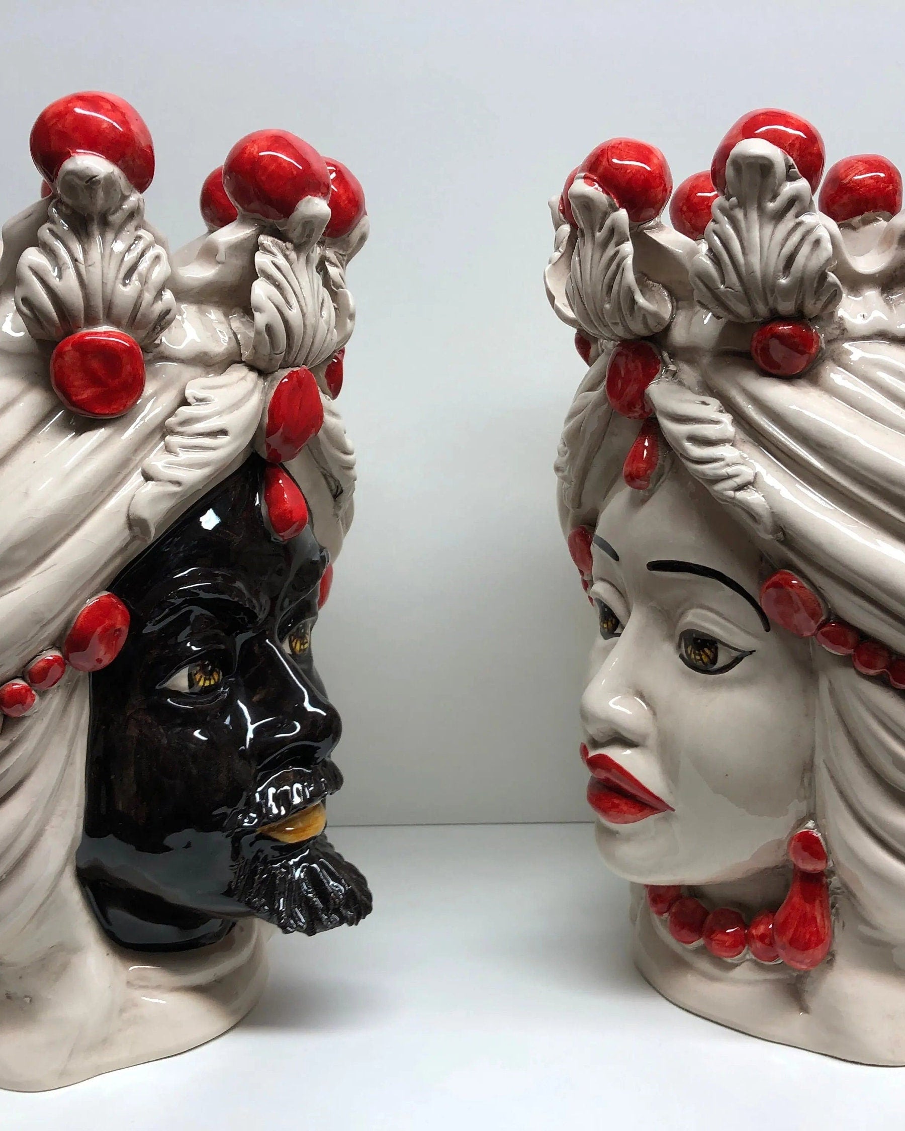 Teste di Moro Corona Sfere Rosso Ceramica Caltagirone cm H.30 L.20 Artigianale DD CERAMICHE SICILIANE