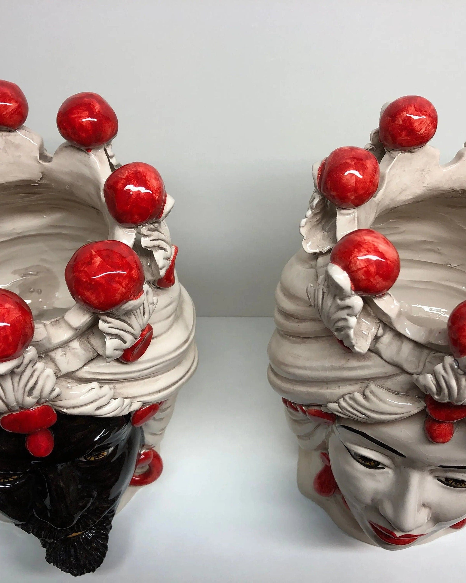 Teste di Moro Corona Sfere Rosso Ceramica Caltagirone cm H.30 L.20 Artigianale DD CERAMICHE SICILIANE