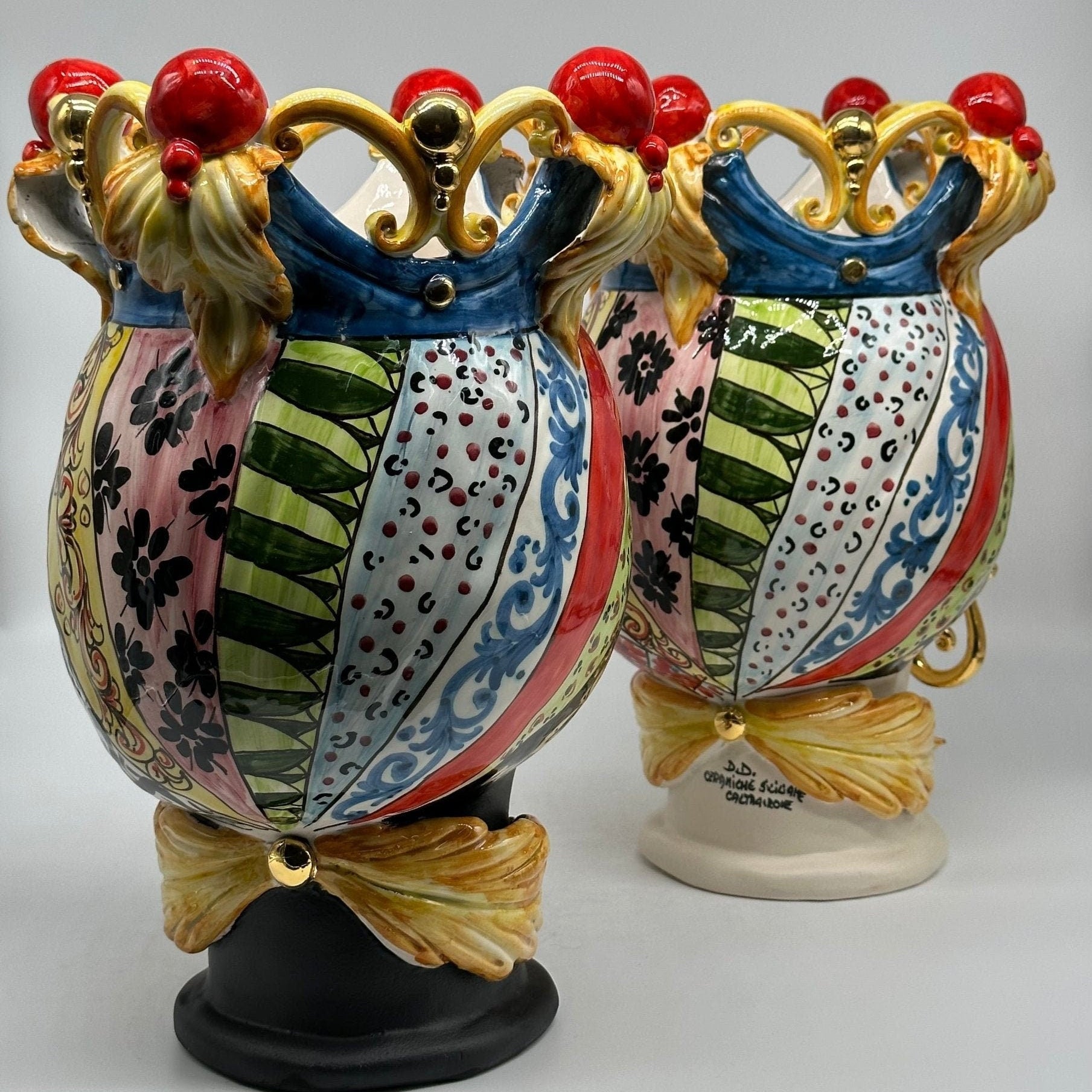 Teste di Moro Diana “Carretto” Ceramica Caltagirone cm H.30 L.20 Artigianale Écru Oro Sfere Rosso - DD CERAMICHE SICILIANE