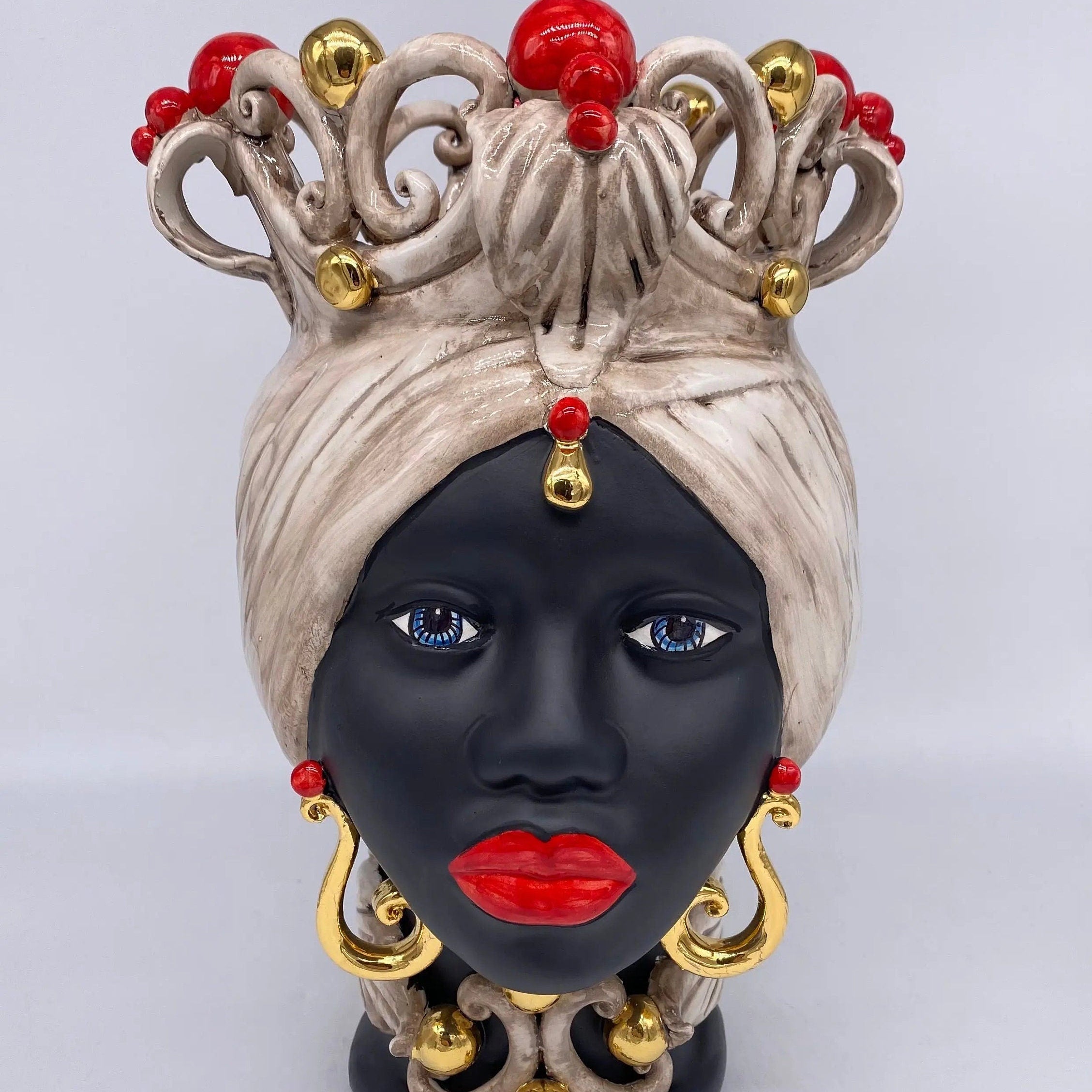 Teste di Moro Diana Ceramica Caltagirone cm H.30 L.20 Artigianale Écru Oro Sfere Rosso DD CERAMICHE SICILIANE