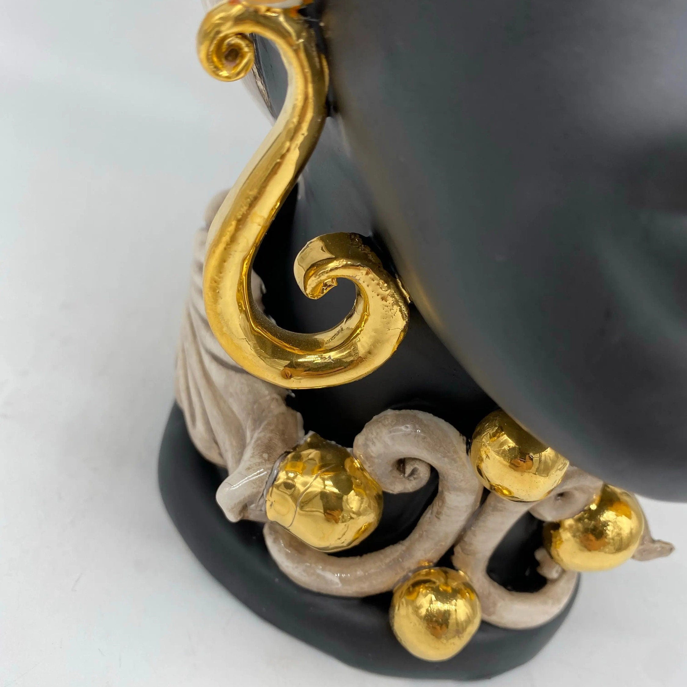 Teste di Moro Diana Ceramica Caltagirone cm H.30 L.20 Artigianale Écru Oro Sfere Ocra DD CERAMICHE SICILIANE