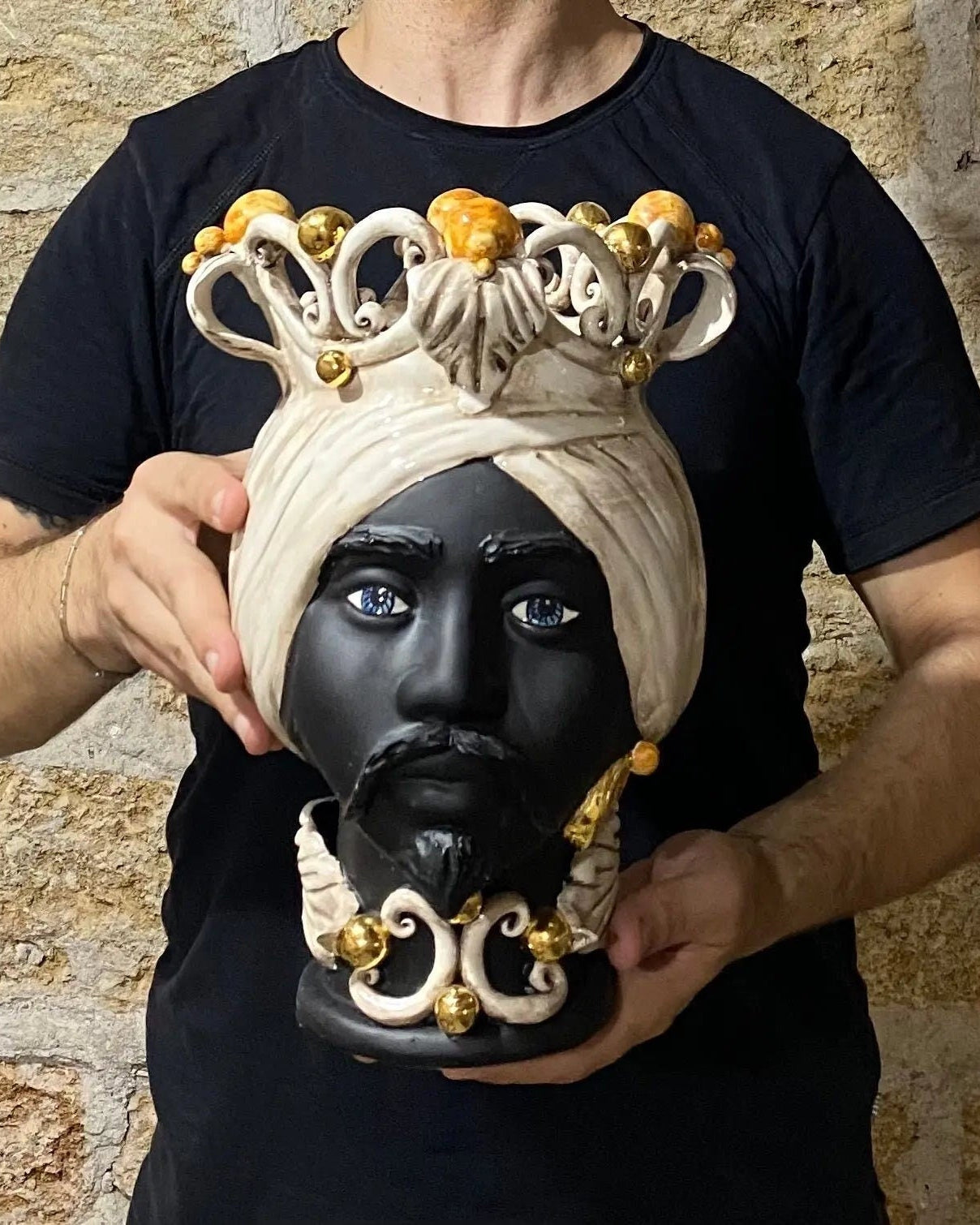 Teste di Moro Diana Ceramica Caltagirone cm H.30 L.20 Artigianale Écru Oro Sfere Ocra DD CERAMICHE SICILIANE