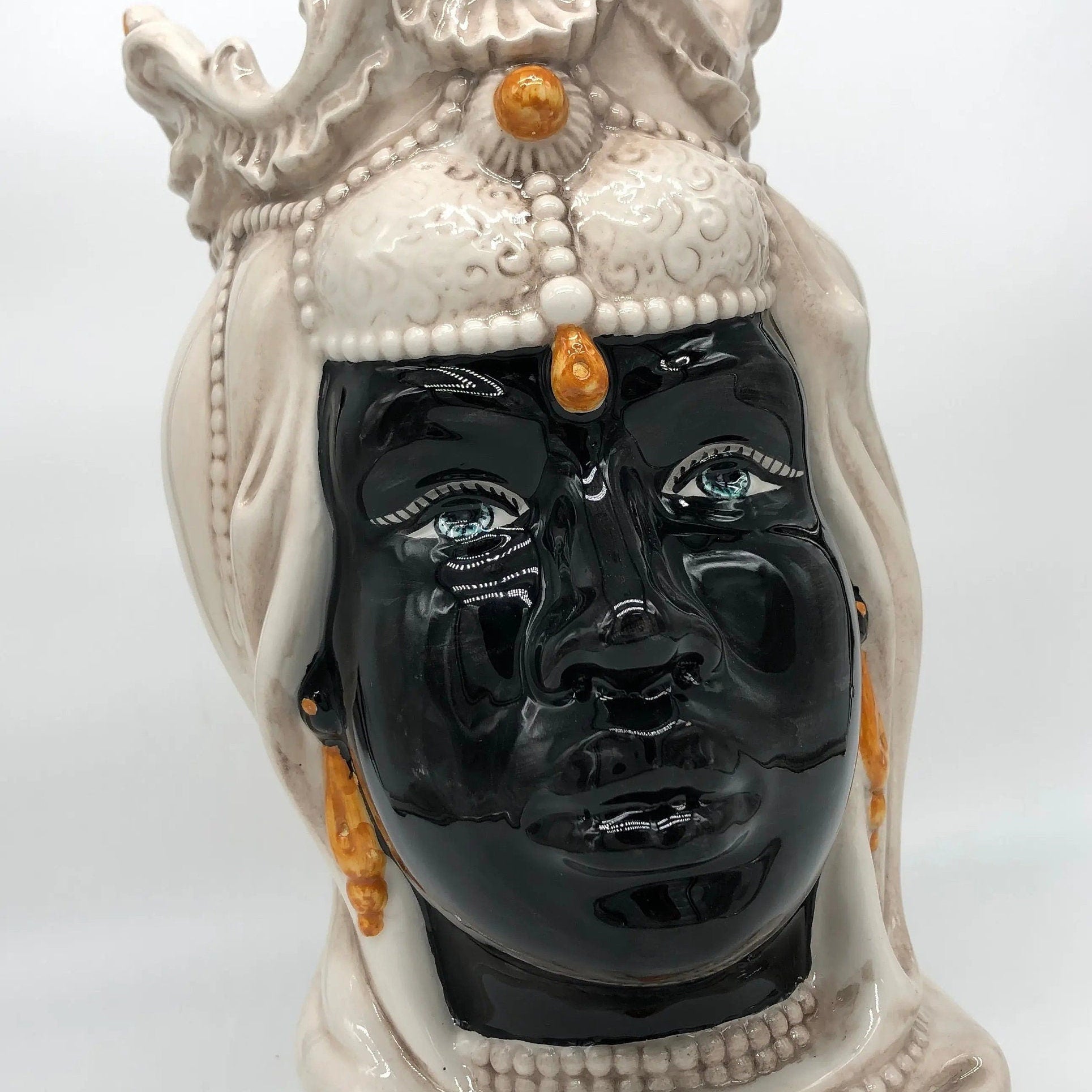 Teste di Moro Emiro Ceramica Caltagirone cm H.30 L.18 Artigianale Écru Sfere Arancio DD CERAMICHE SICILIANE