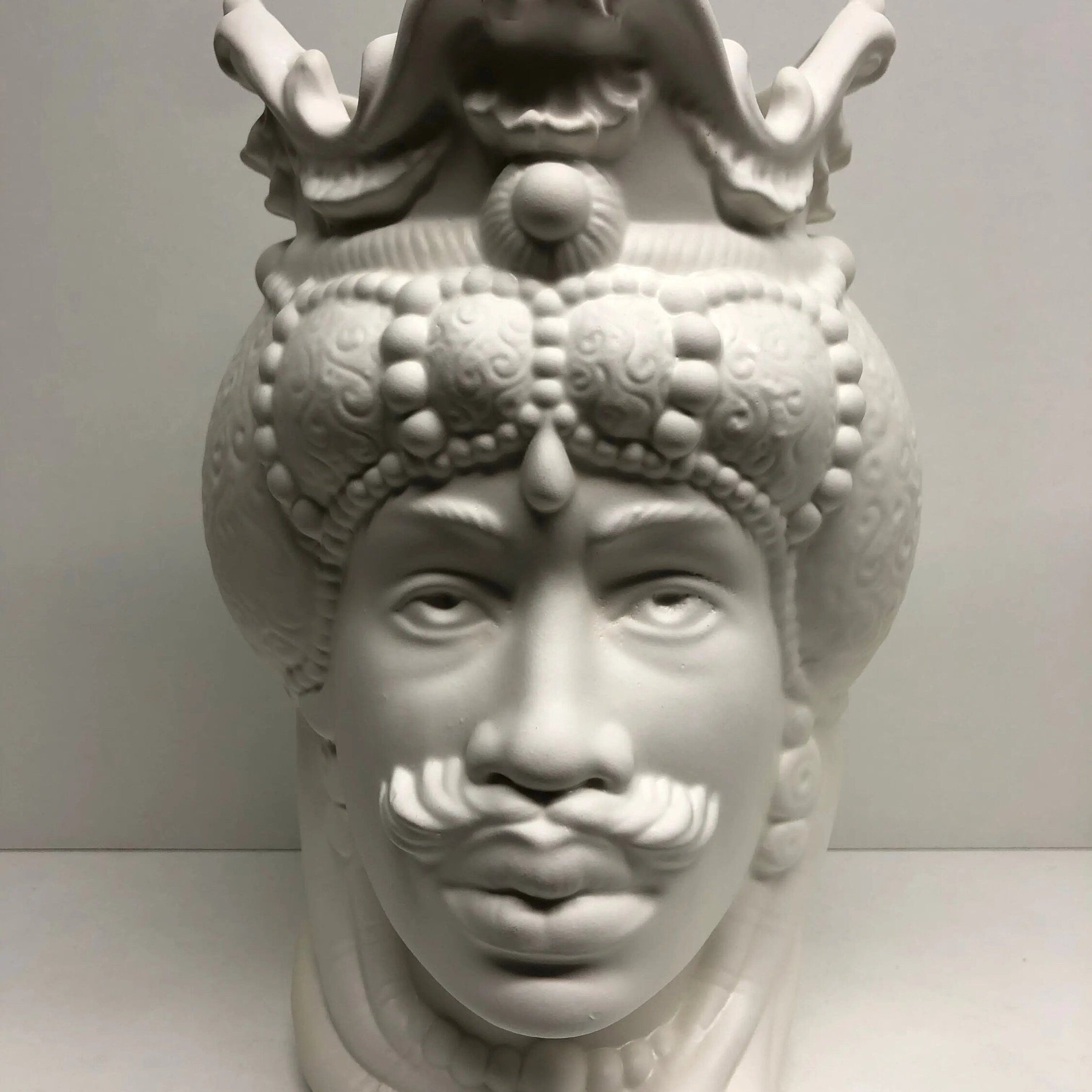 Teste di Moro Emiro Ceramica Caltagirone cm H.30 L.18 Artigianale Bianco Opaco DD CERAMICHE SICILIANE