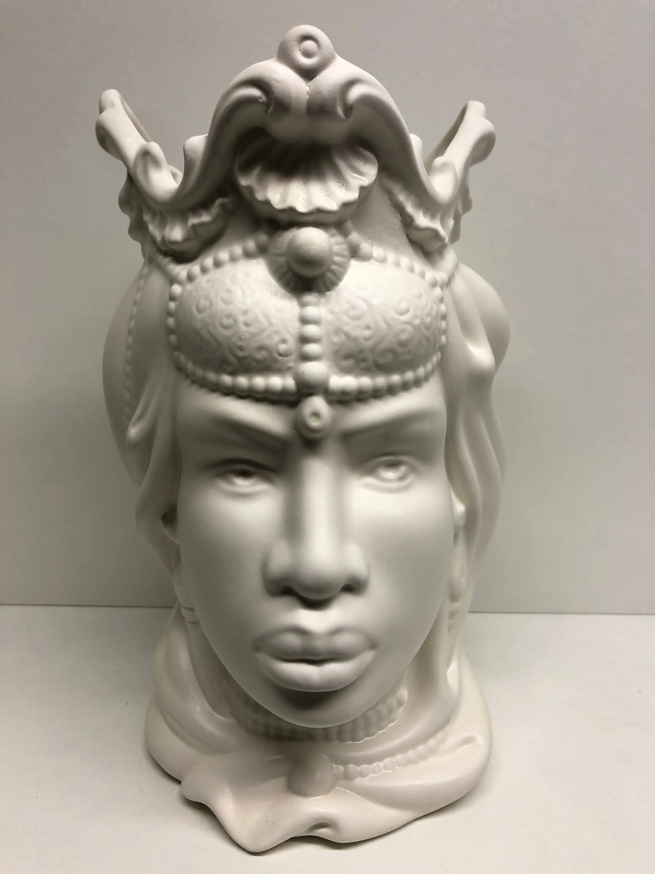 Teste di Moro Emiro Ceramica Caltagirone cm H.30 L.18 Artigianale Bianco Opaco DD CERAMICHE SICILIANE