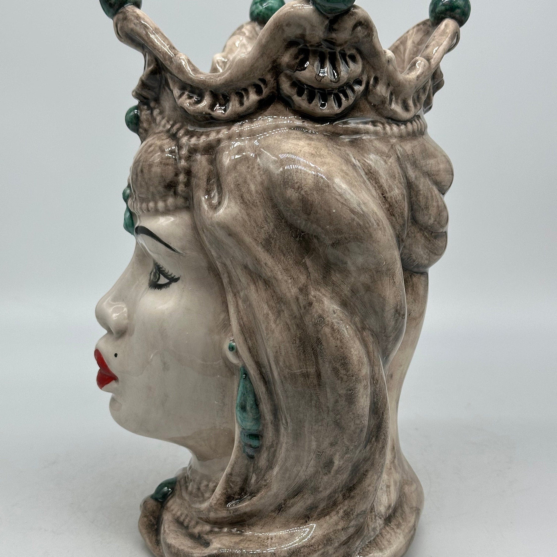 Teste di Moro Emiro Ceramica Caltagirone cm H.30 L.18 Artigianale Écru Sfere Verde