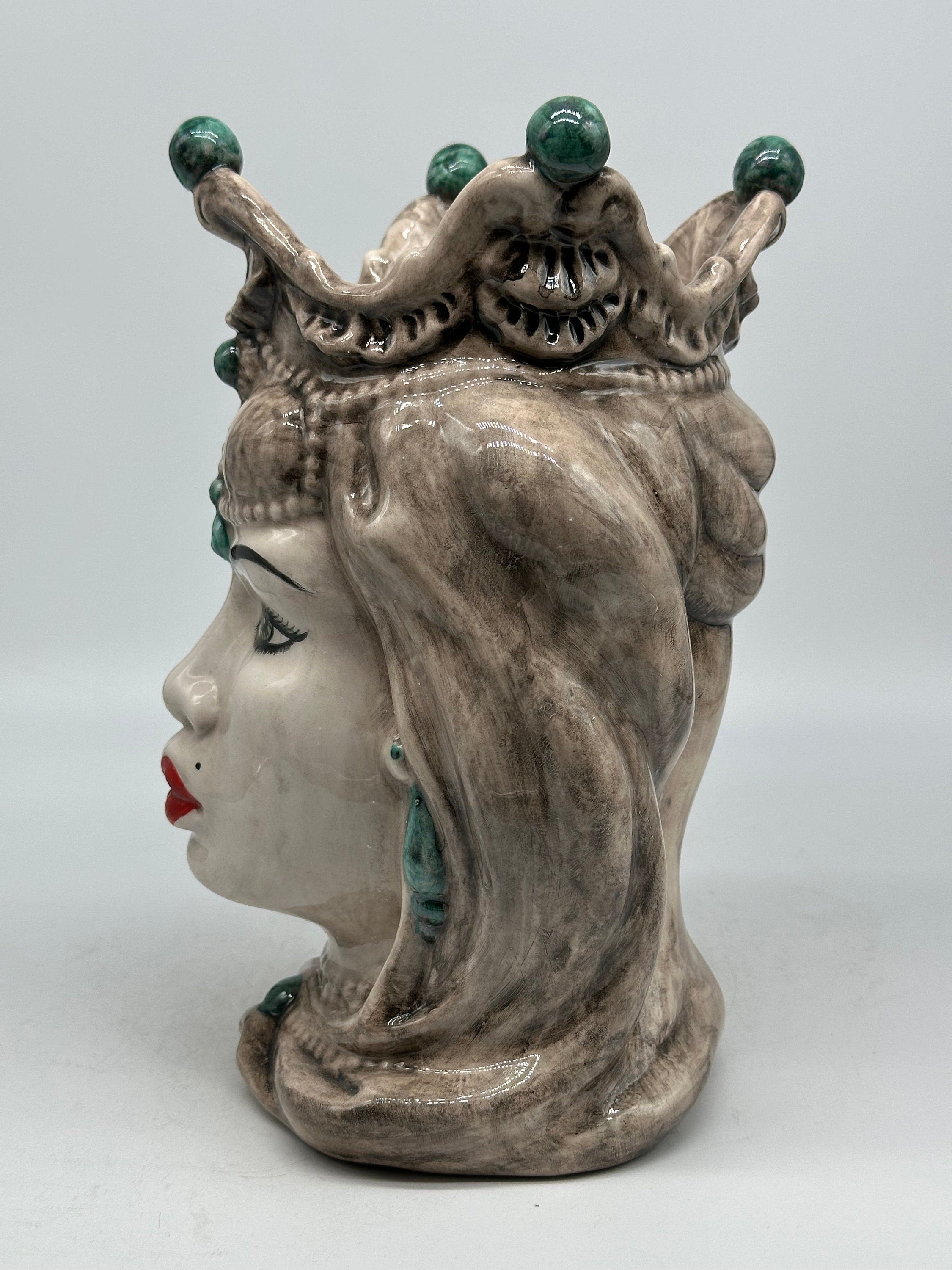 Teste di Moro Emiro Ceramica Caltagirone cm H.30 L.18 Artigianale Écru Sfere Verde