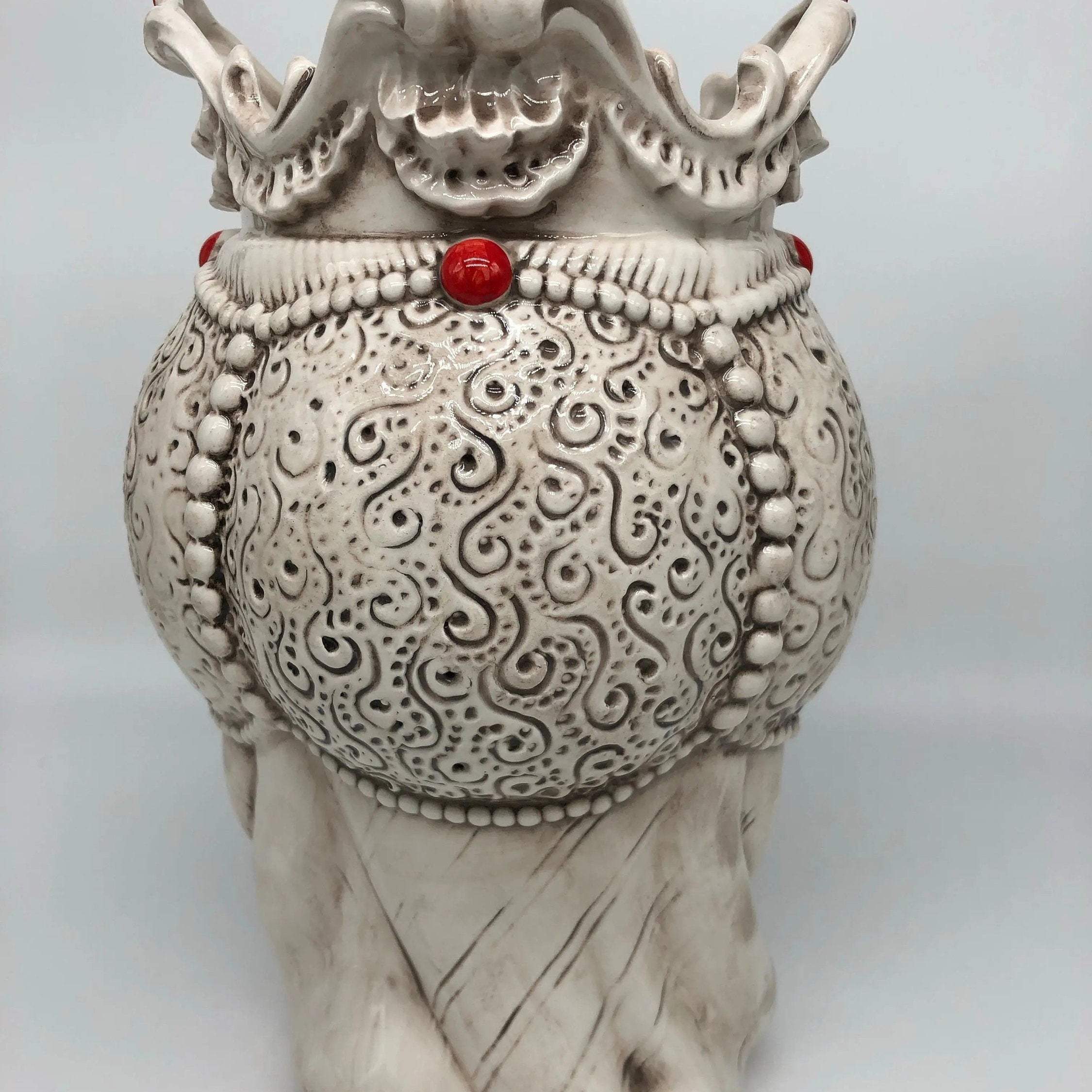 Teste di Moro Emiro Ceramica Caltagirone cm H.30 L.18 Artigianale Écru Sfere Rosso DD CERAMICHE SICILIANE