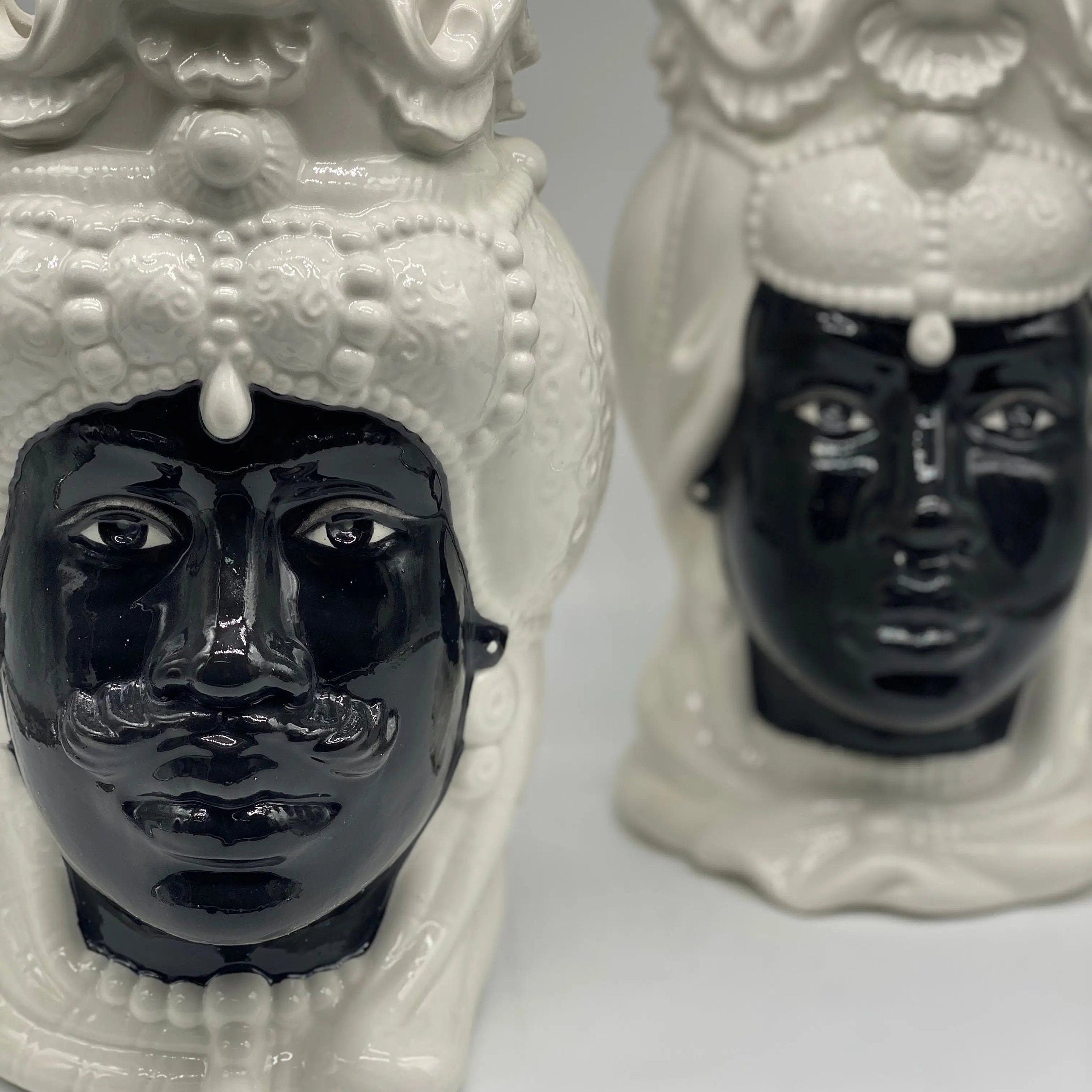 Teste di Moro Emiro Ceramica Caltagirone cm H.30 L.18 Artigianale Bianco Nero DD CERAMICHE SICILIANE