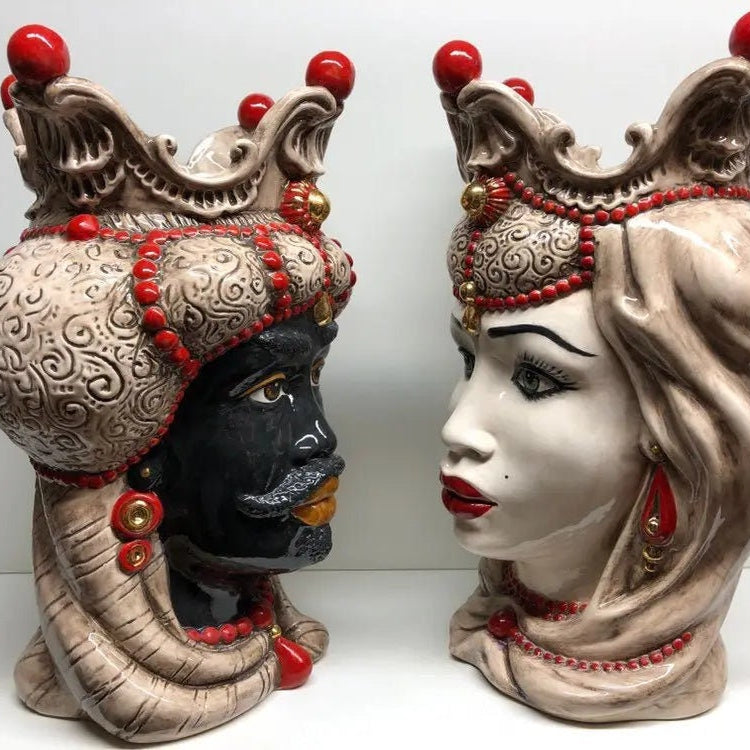 Teste di Moro Emiro Ceramica Caltagirone cm H.45 L.29 Artigianale Écru Oro Sfere Rosso DD CERAMICHE SICILIANE